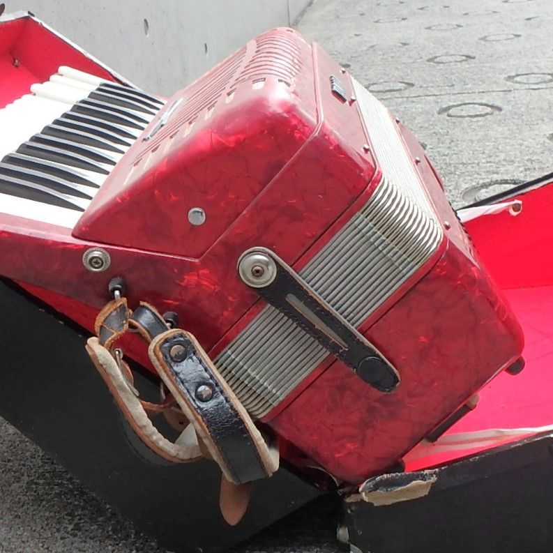 No24 発送限定 YAMAHA ヤマハ アコーディオン YA-21 32鍵盤 学校備品