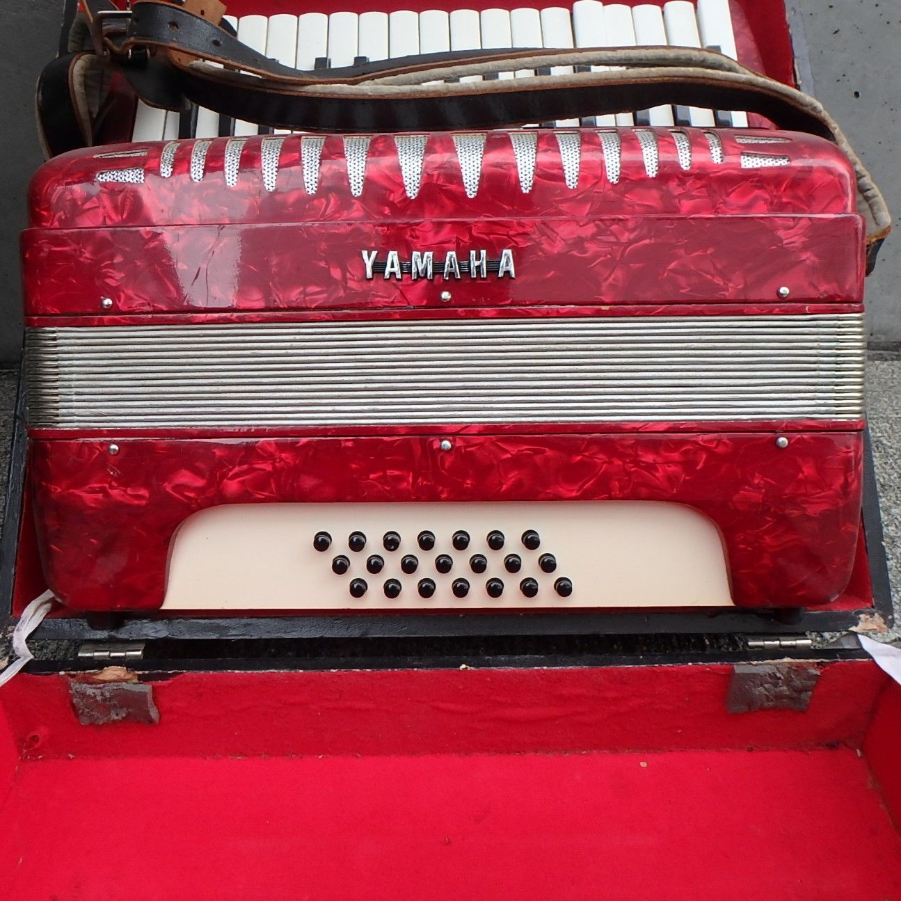 No24 発送限定 YAMAHA ヤマハ アコーディオン YA-21 32鍵盤 学校備品