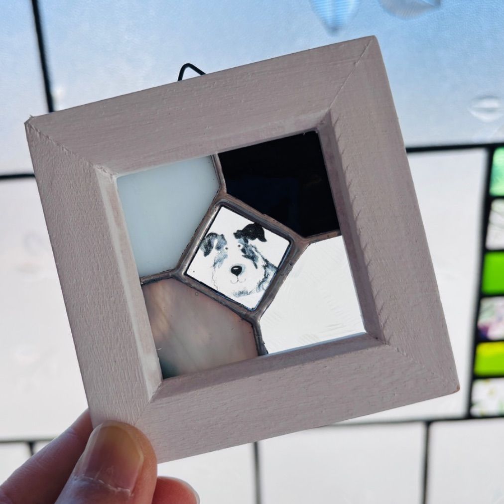 ステンドグラス ミニパネル シュナウザー 犬 プレゼント - メルカリ