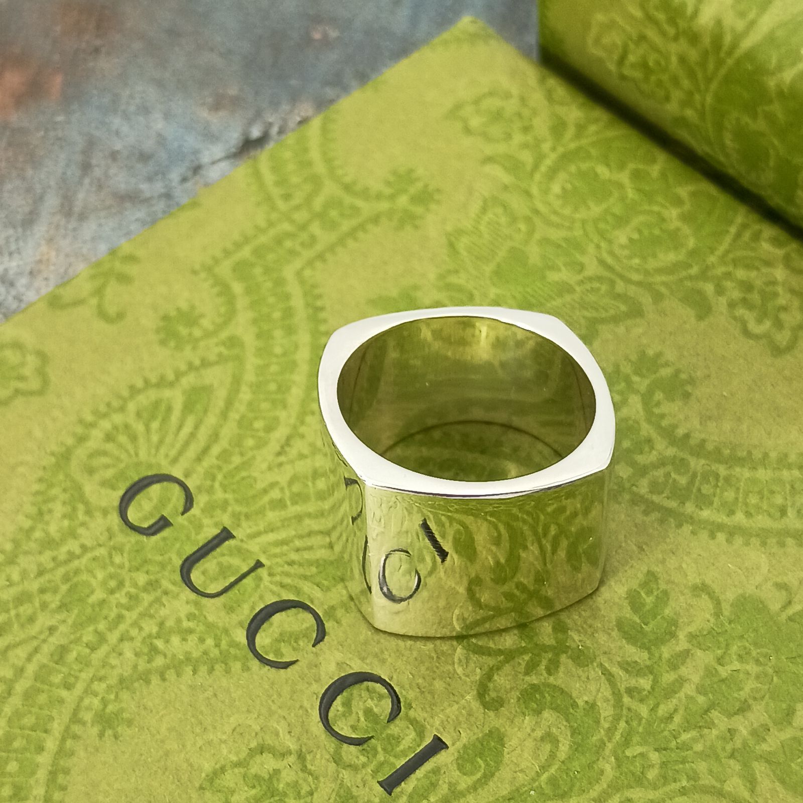 GUCCI グッチ 17号 シルバーリング 指輪 メンズ レディース シルバー