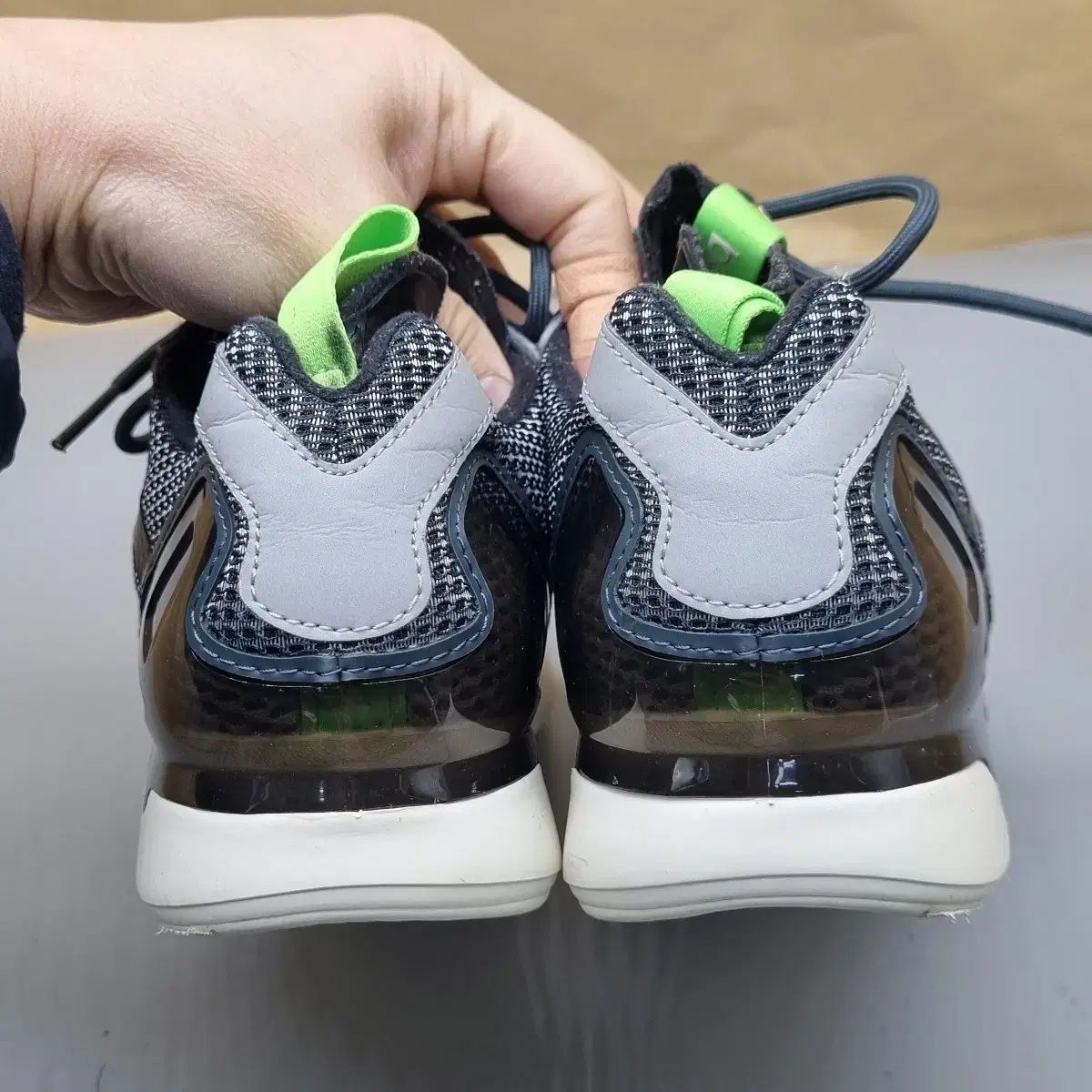 アディダス ZX8000 ブースター レディーススニーカー 23.5センチ