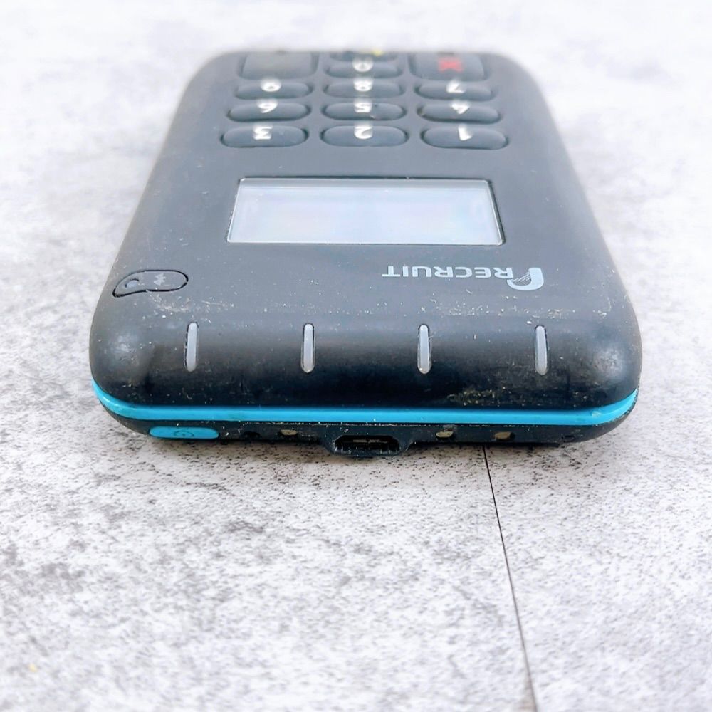 Airペイ カードリーダー MIURA M010-PROD38-V2-3 ブラック - メルカリ