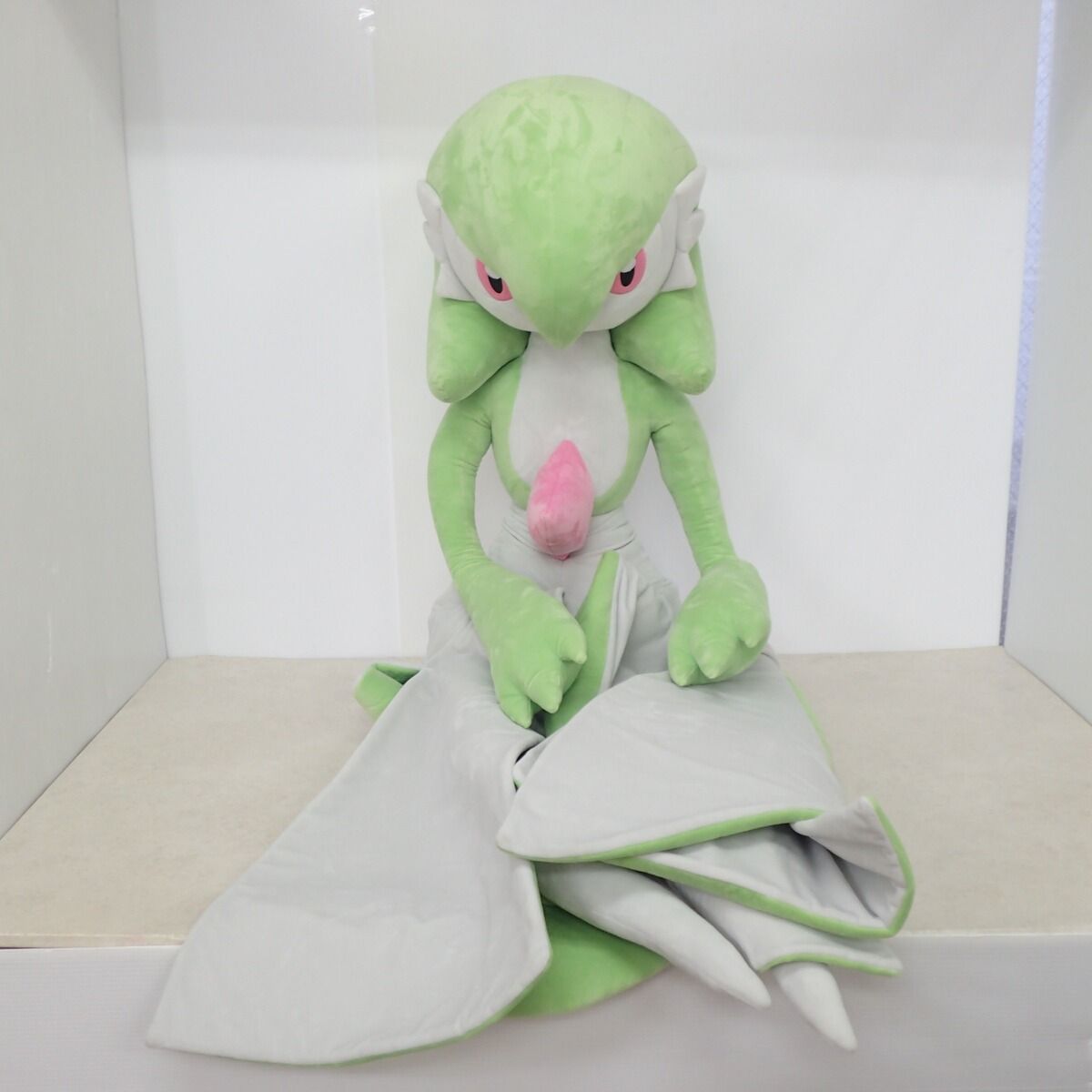 ポケモンセンター ぬいぐるみ 等身大サーナイト 紙タグ付き