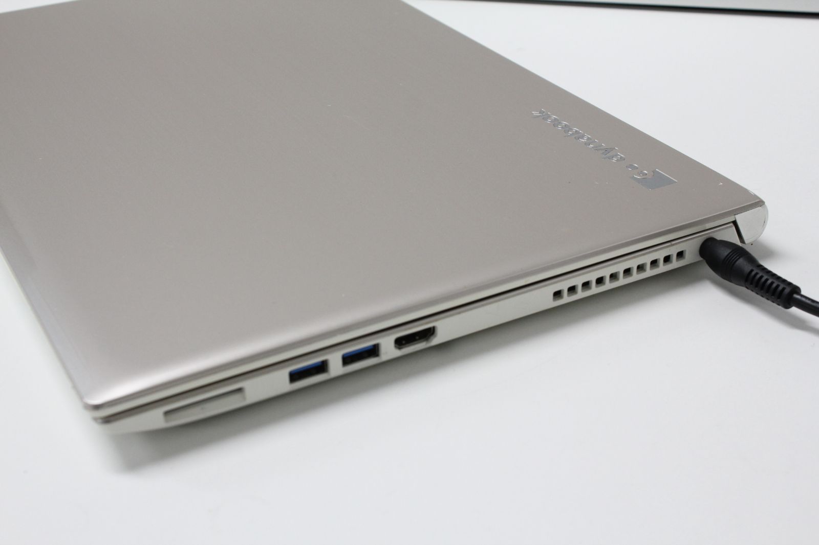 中古ノートPC】東芝〈dynabook T65/EG〉Intel Core i7/SSD512GB/メモリ