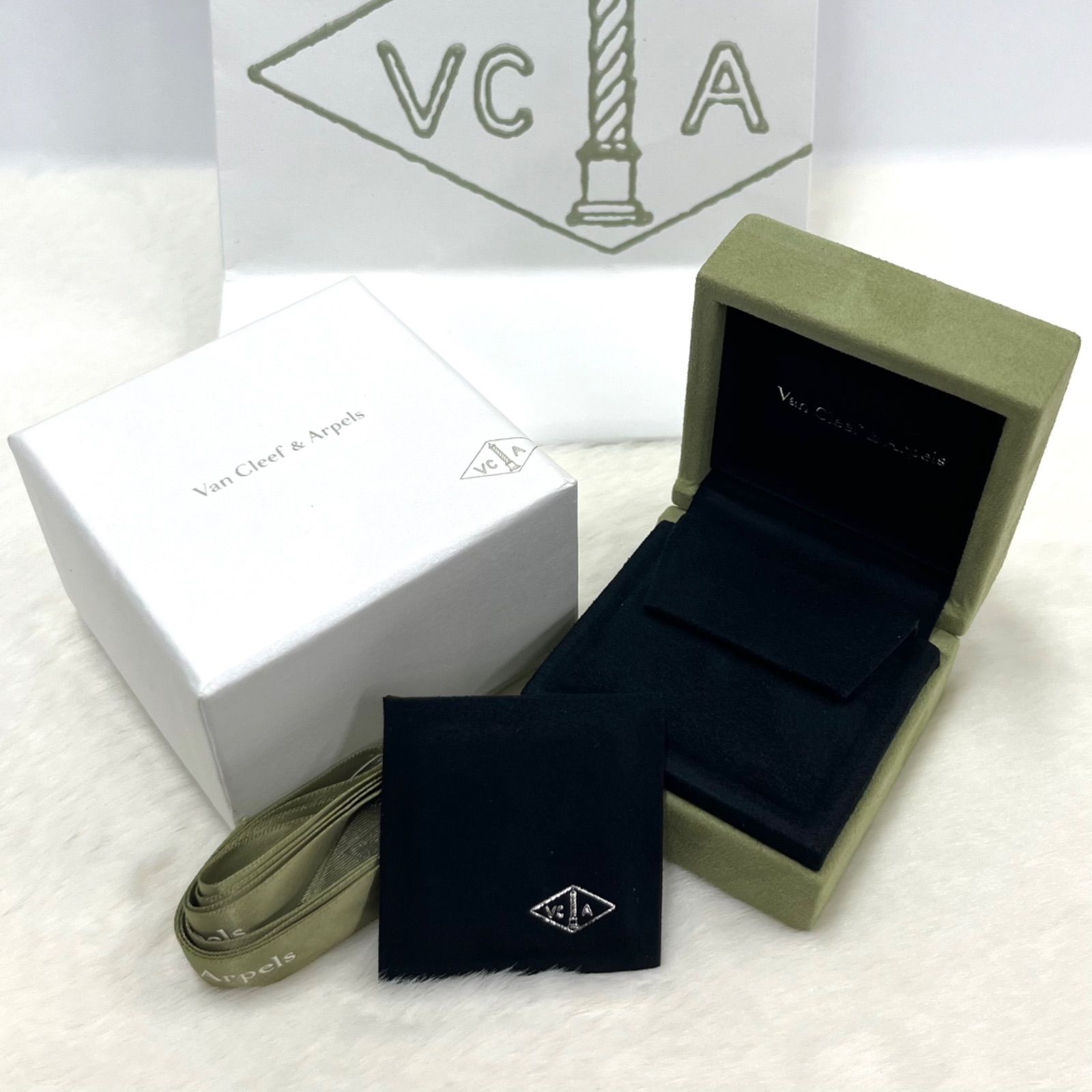 ヴァンクリ ピアス 空箱 ケース リボン ショッパー セット - メルカリ