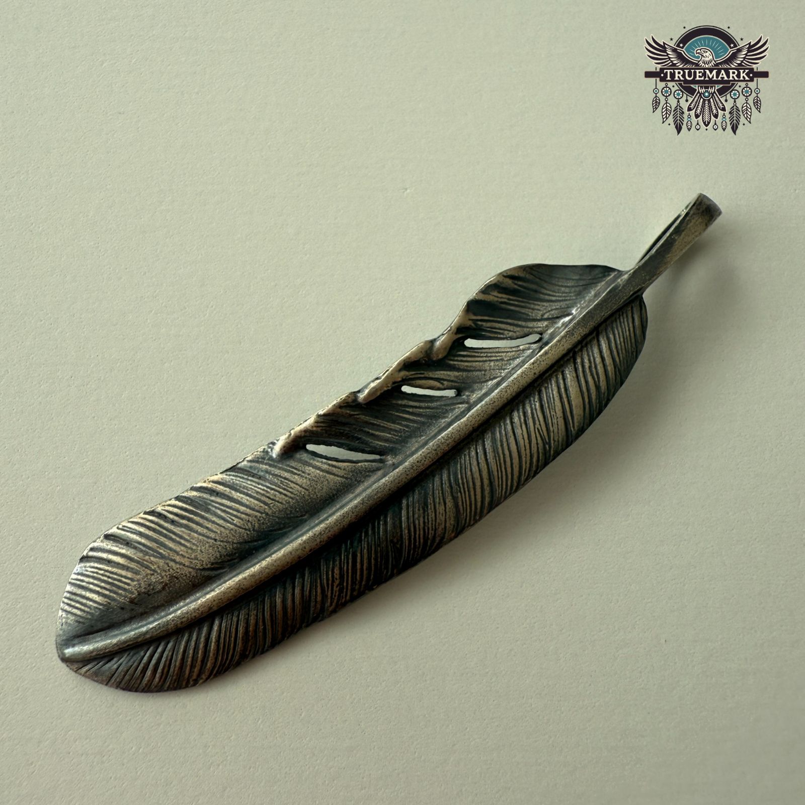 ゴローズ プレーン特大フェザー 右向き ネックレストップ メンズ 特大