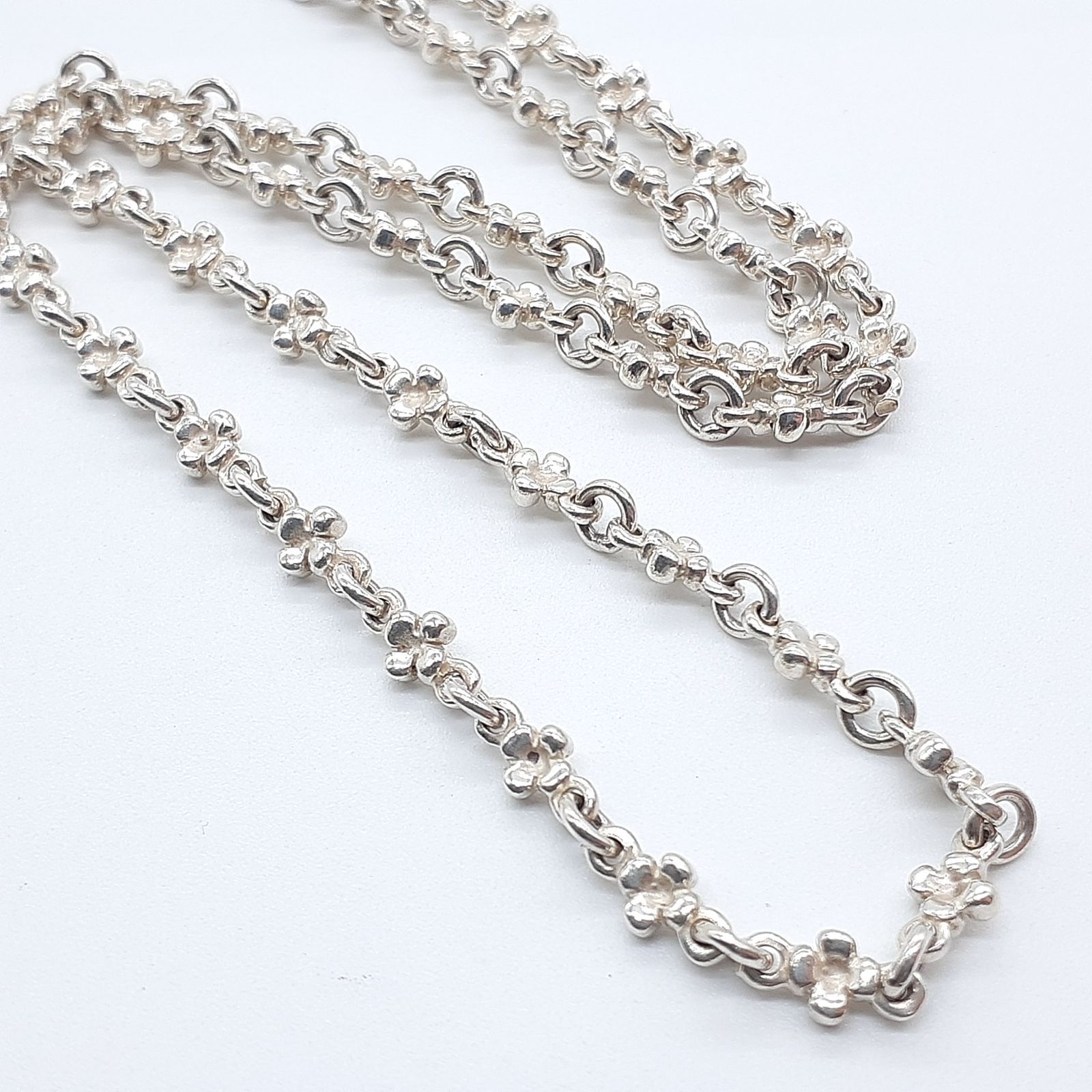 Loree Rodkin ローリーロドキン ネックレス TINY CLOVER CROSS SILVER