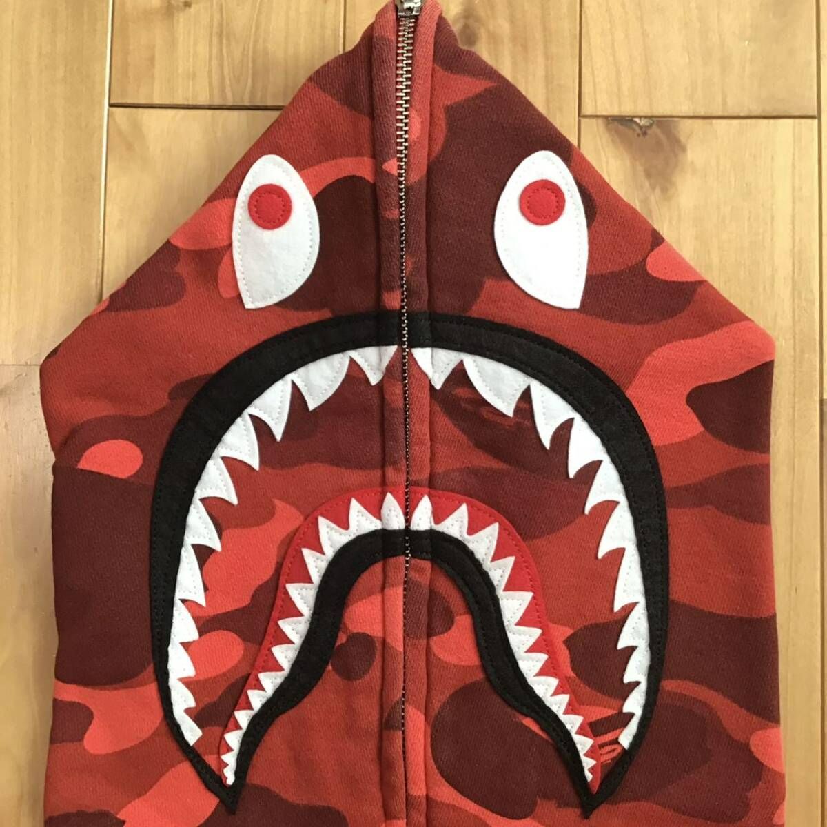 Red camo シャーク パーカー Mサイズ shark full zip hoodie a bathing