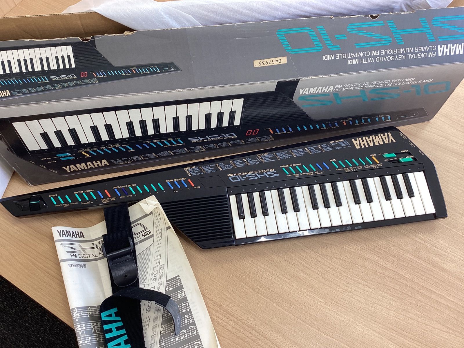 Yamaha SHS-10Bデジタルピアノ YAMAHA SHS 10 Black Music Keyboard