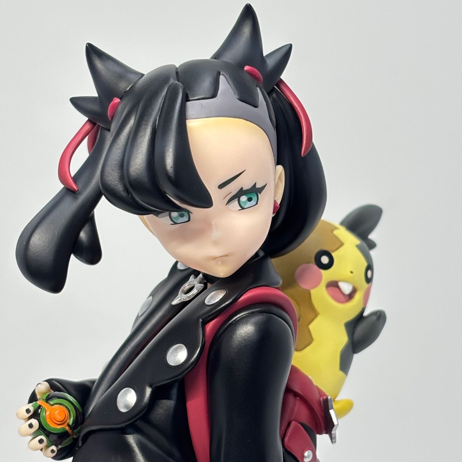 美品】 マリィ&モルペコ ポケモンセンターオリジナル フィギュア