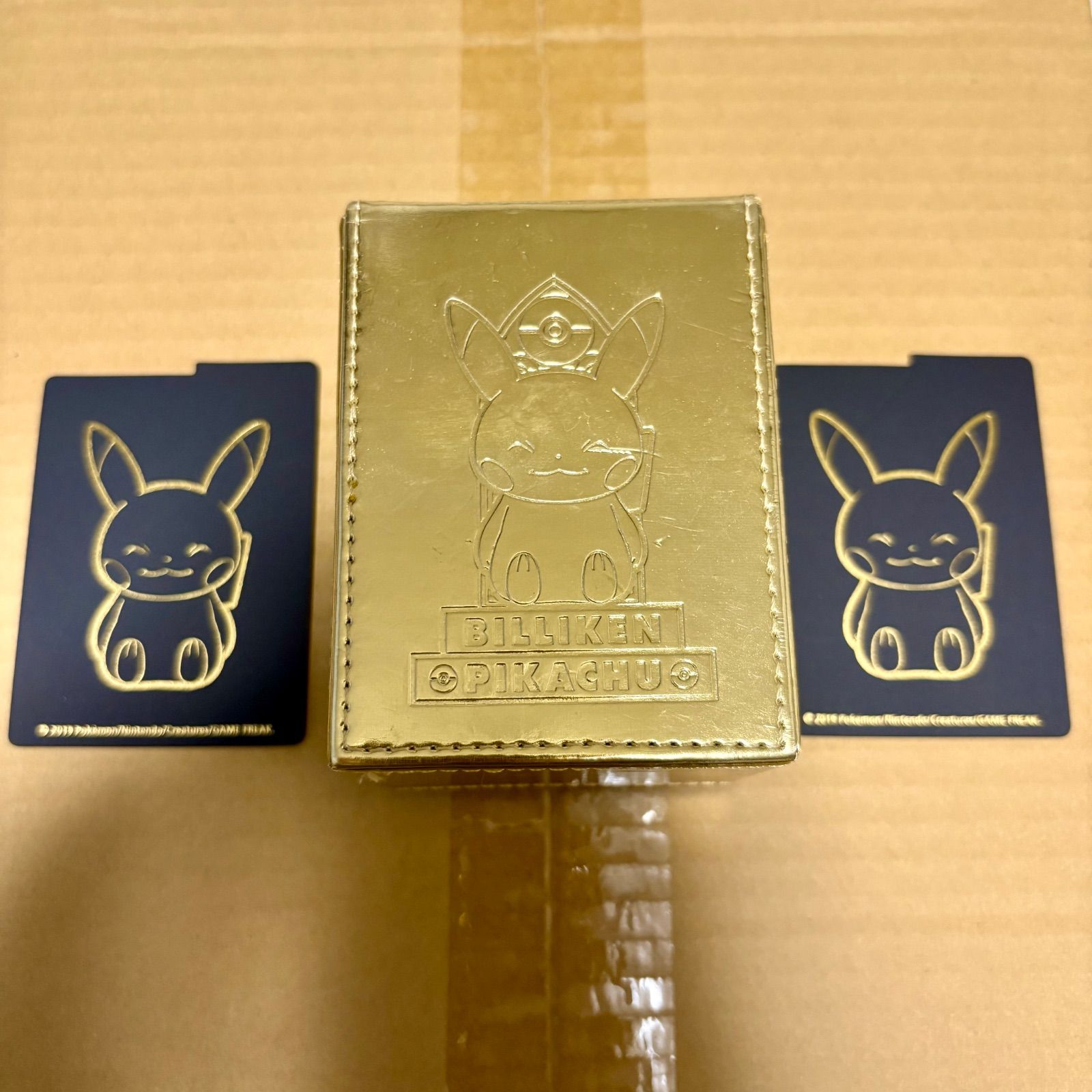 ポケモンカードゲーム フリップデッキケース ビリケンさんピカチュウ