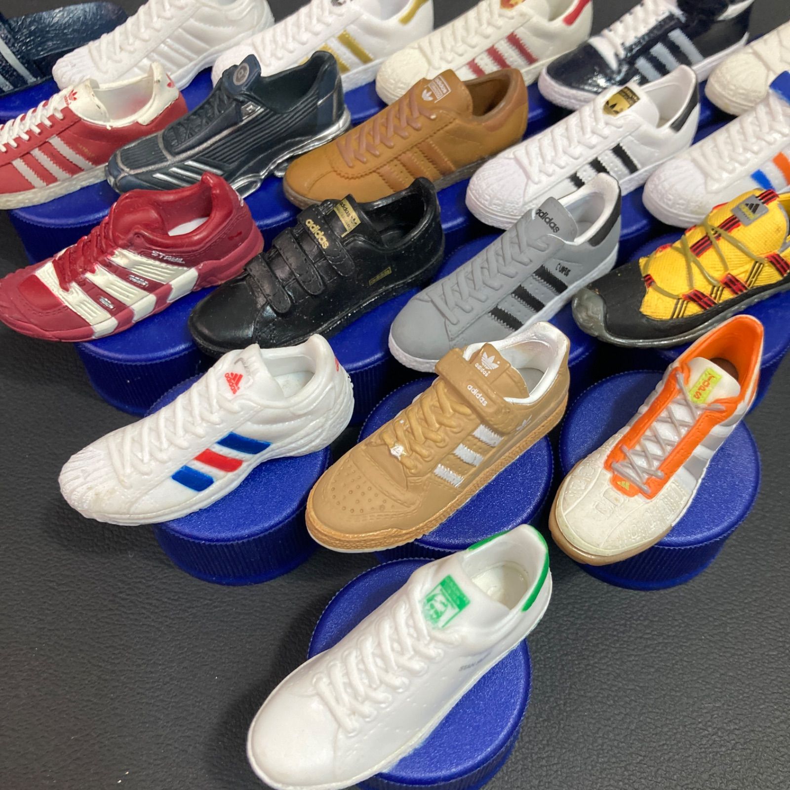 ペプシ ボトルキャップ adidas アディダス スニーカー フィギュア