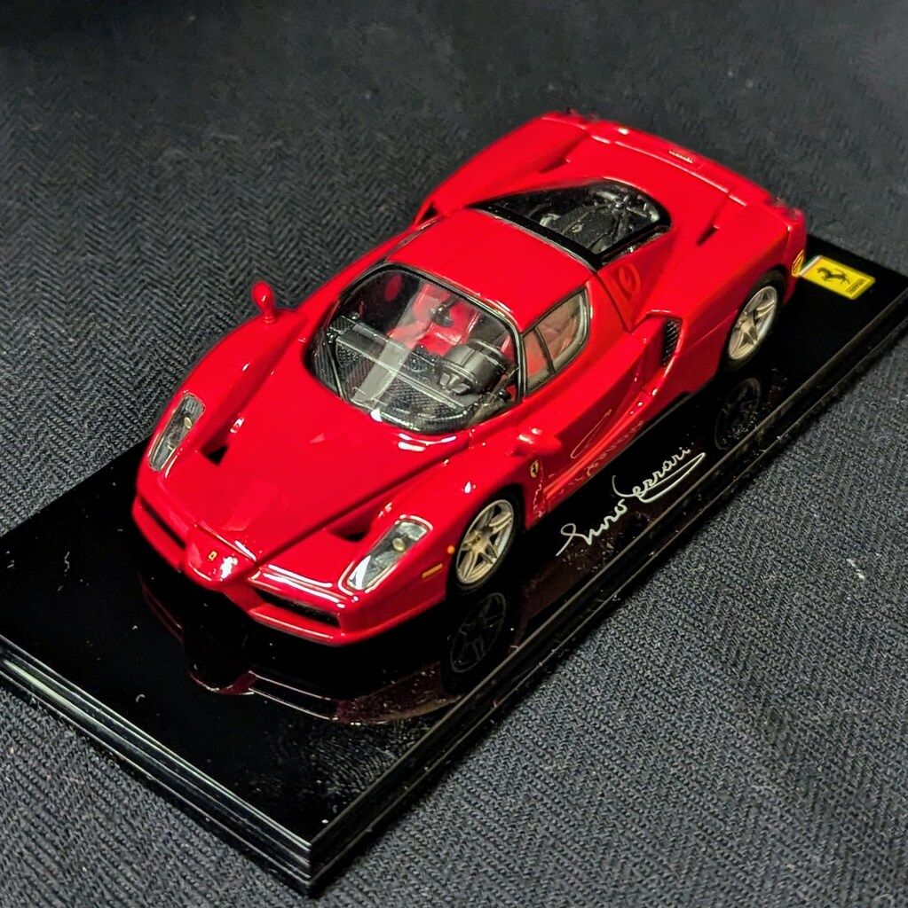 京商 1/43フェラーリコレクション Ferrari ENZO (red) 05001R - メルカリ