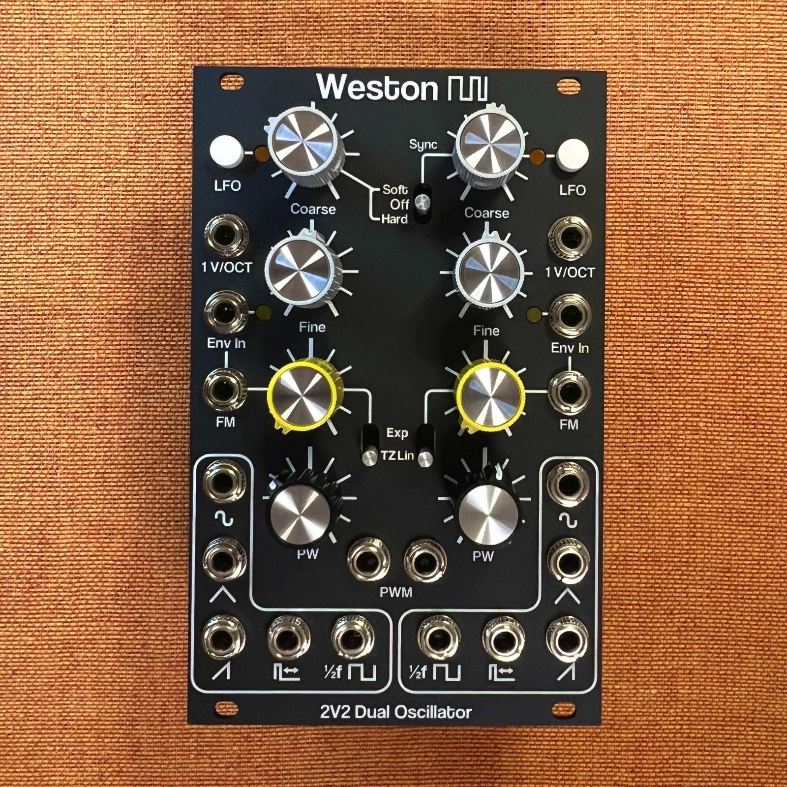 Weston Precision Audio: 2V2 Dual Analog Oscillator - メルカリ