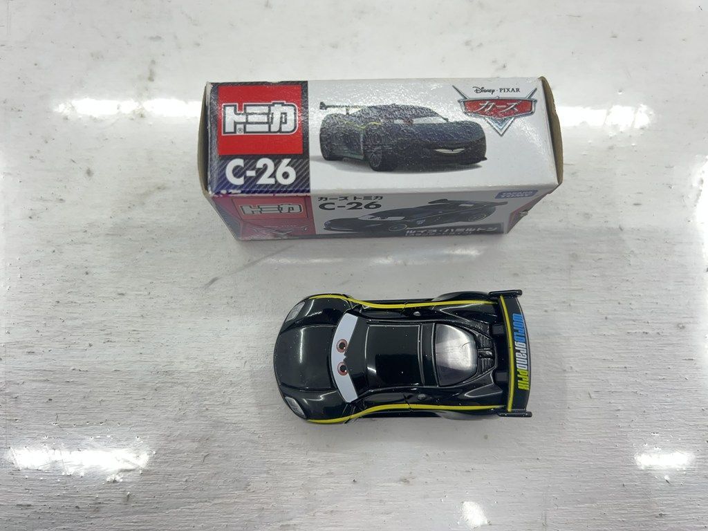 盛岡45-0006】カーズ トミカ C-26 ルイス・ハミルトン スタンダード