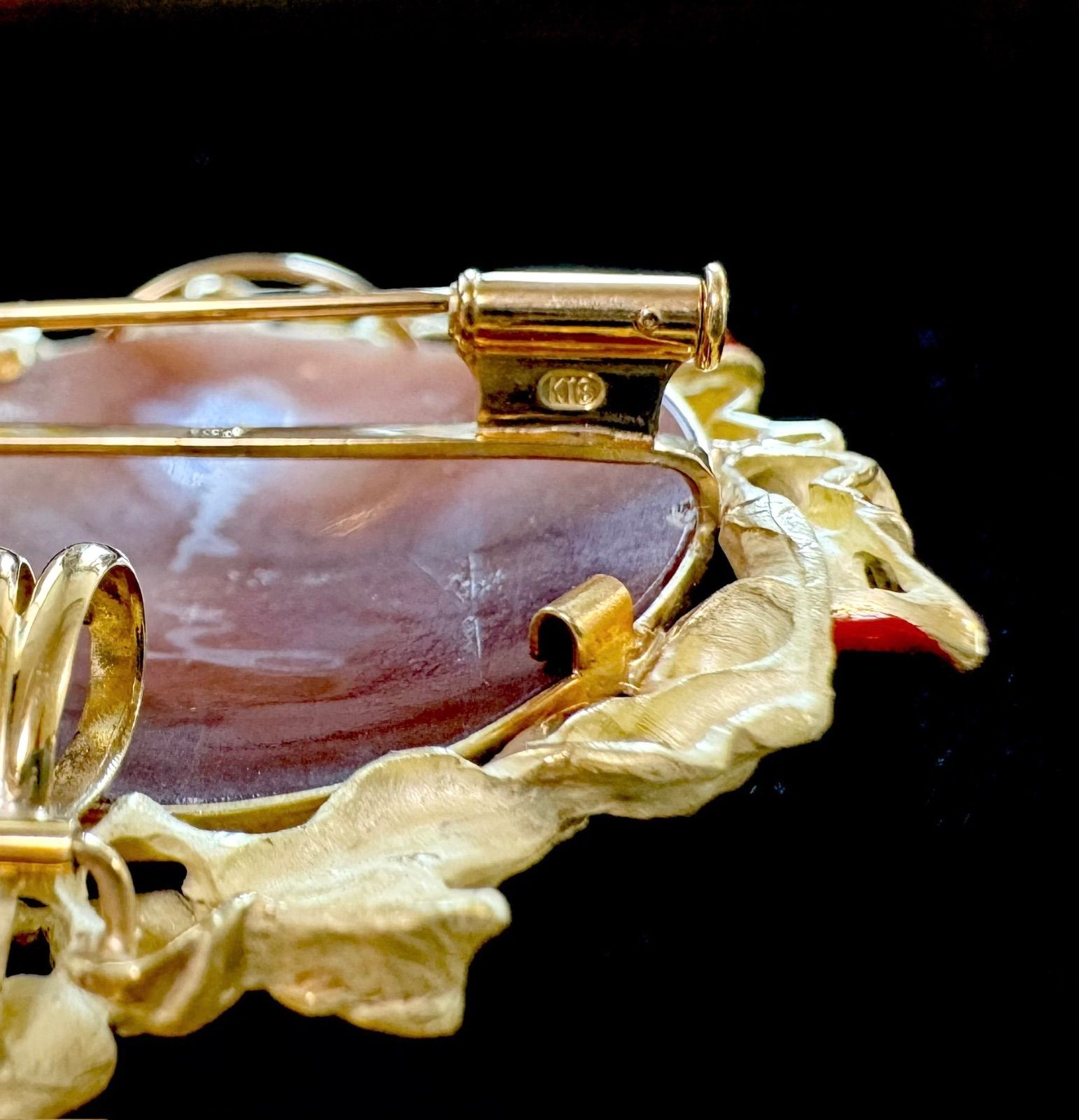 作家サイン入りアートシェルカメオ 22g K18枠 エナメル装飾 - メルカリ