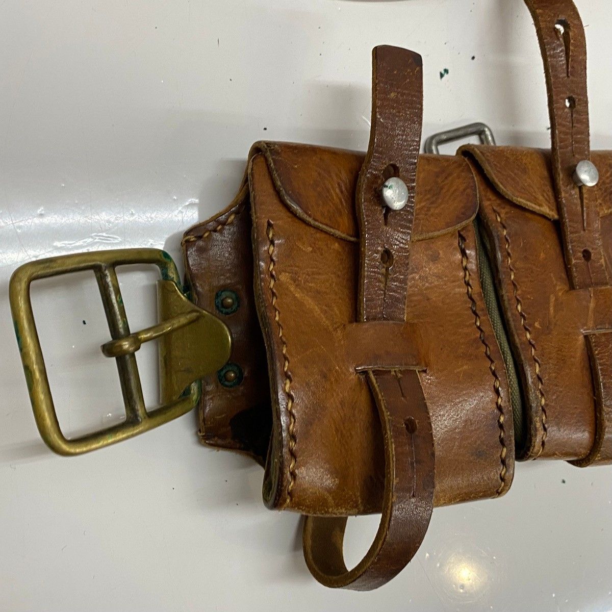 □スウェーデン軍 バンダリア マガジンポーチ 弾帯□ぬ-24