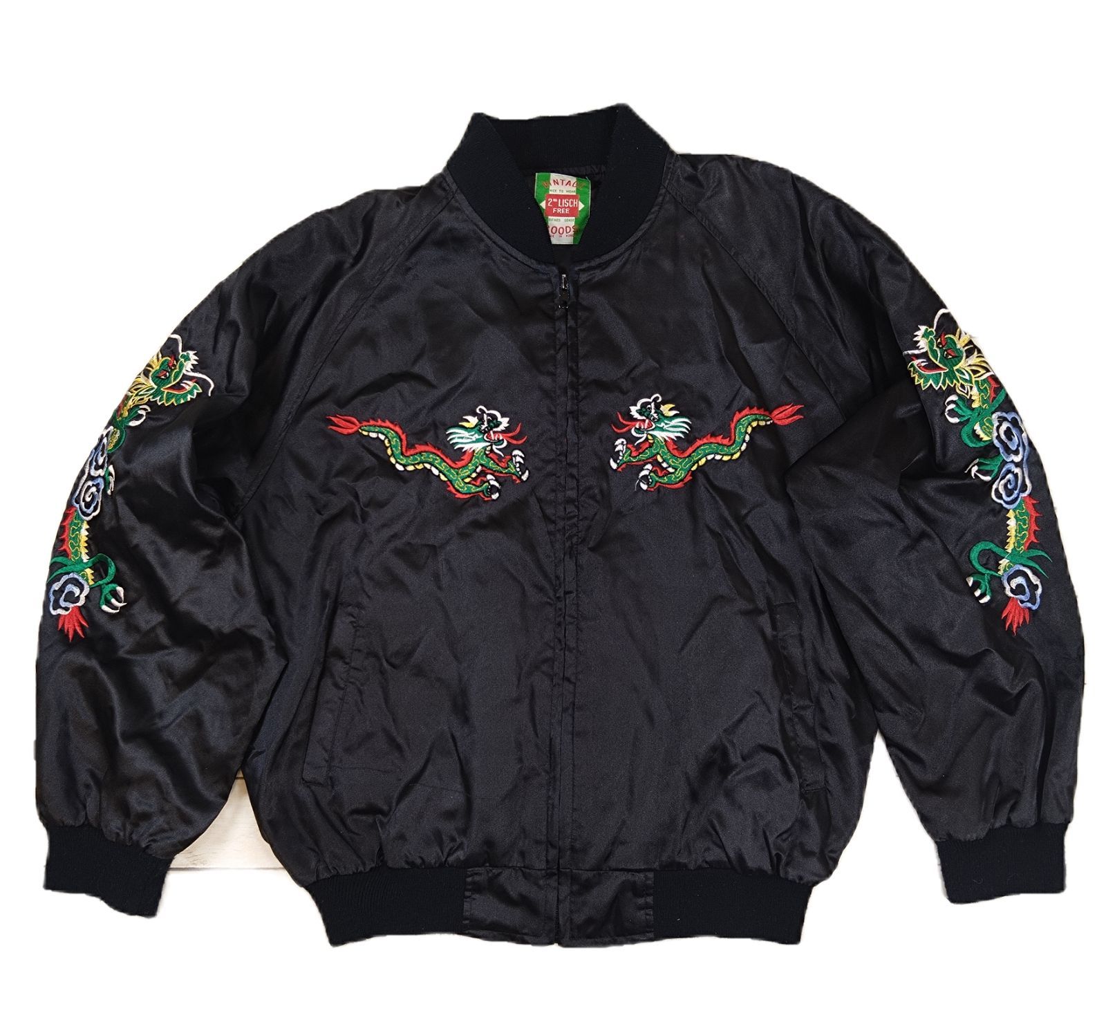 韓国製 黒 サテン ドラゴン刺繍 スーベニアジャケット スカジャン
