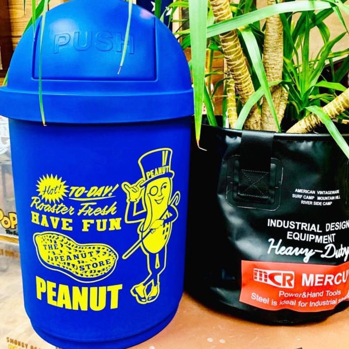 送料無料】新品 🇺🇸 ミスターピーナッツ 35L ダストボックス ドーム型
