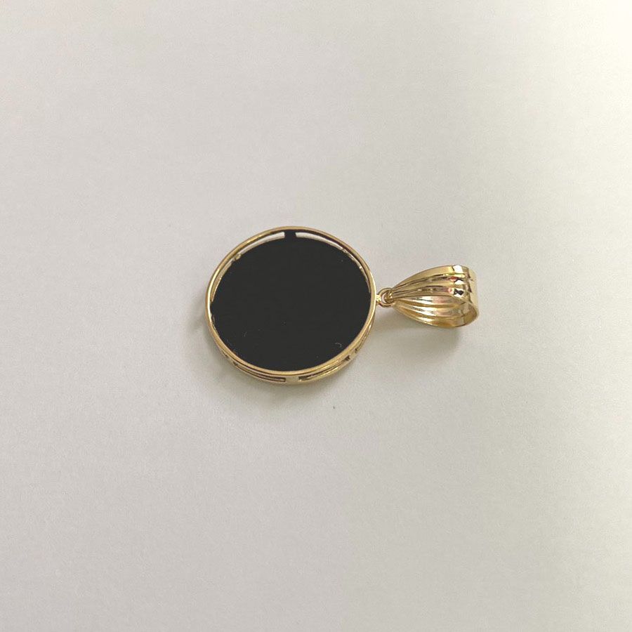 送料無料】K18 18金 オニキス 龍 ドラゴン ペンダントトップ 16mm