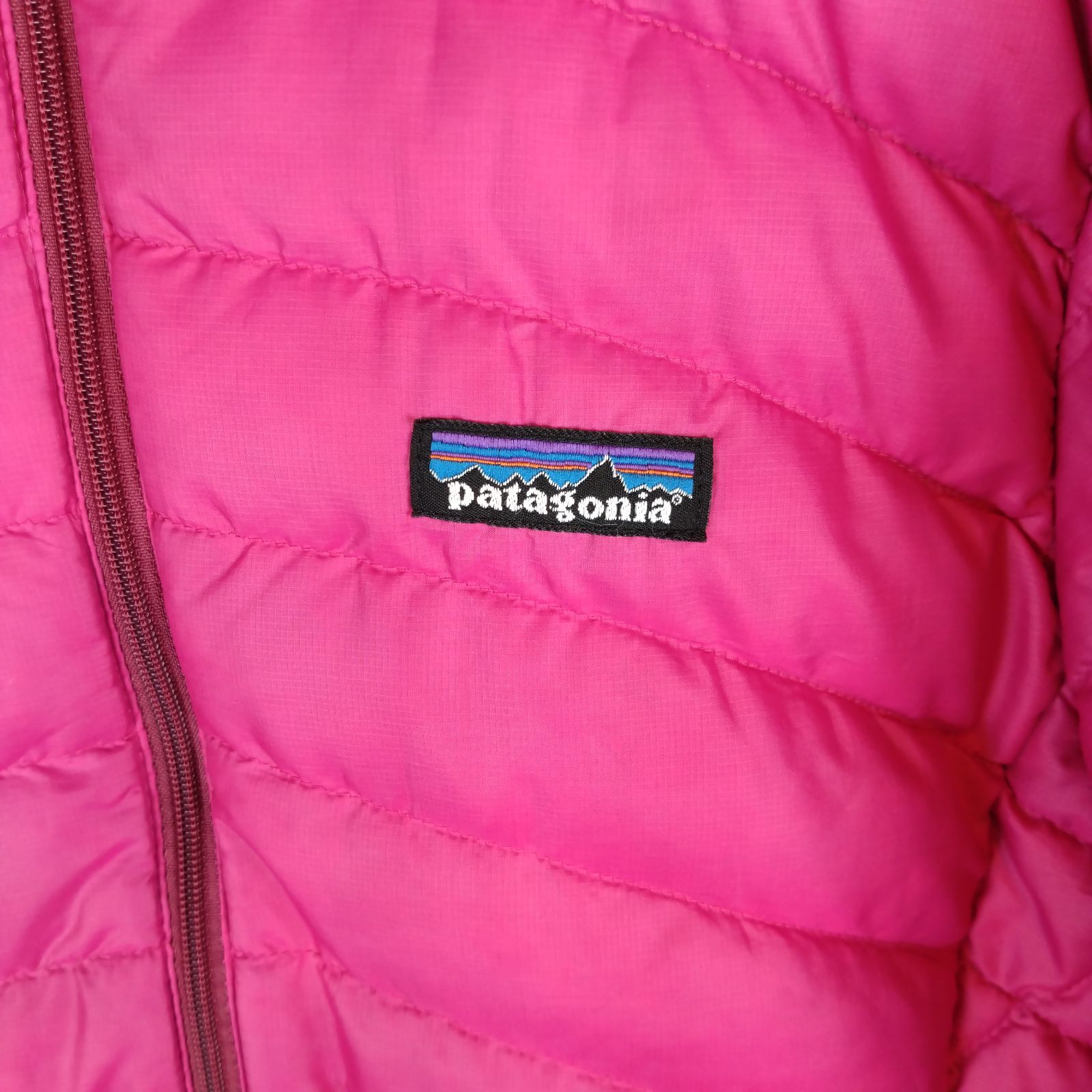 patagonia パタゴニア ダウンジャケット ワンポイントロゴ ピンク