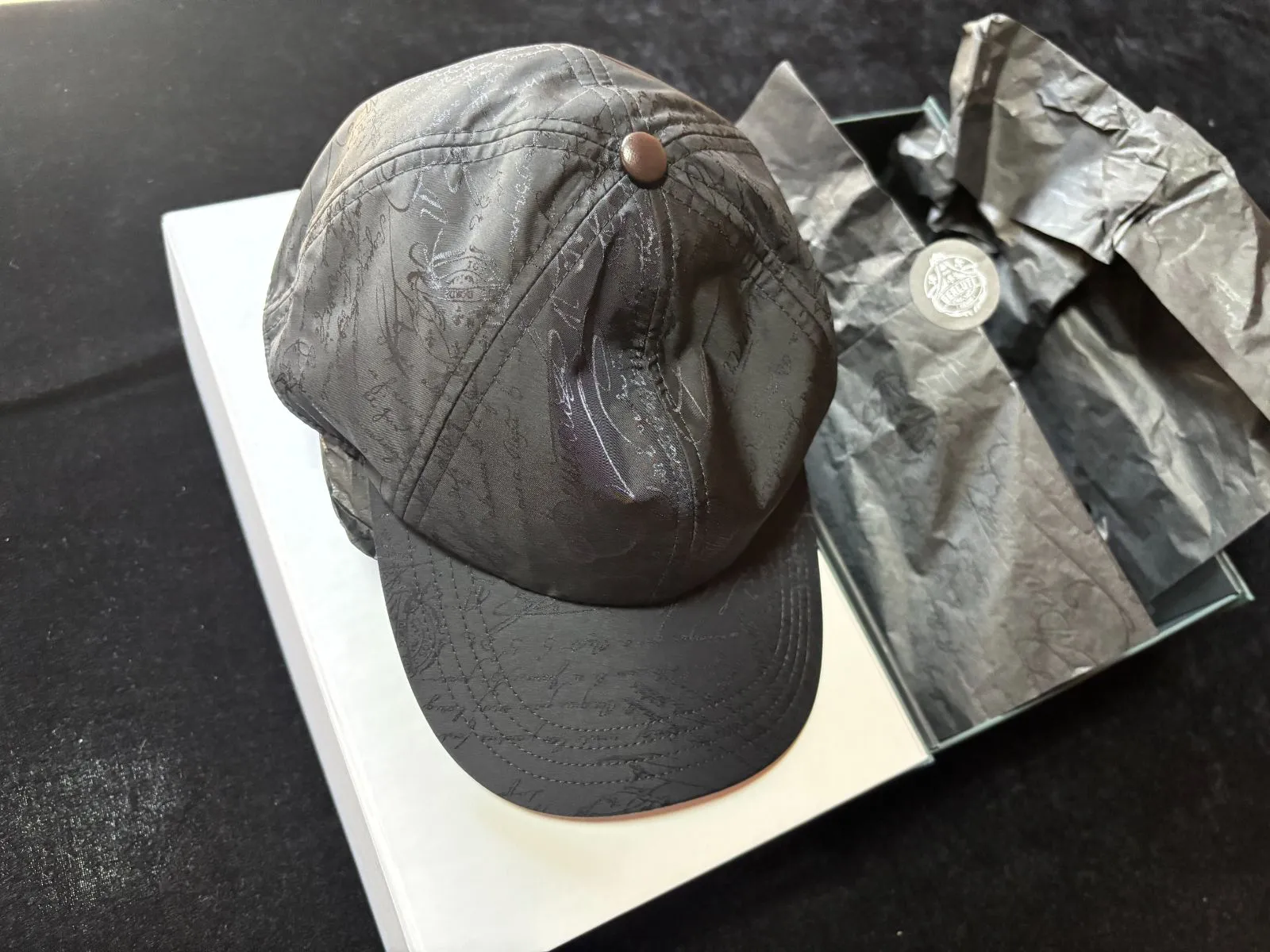 2026年最新】Berluti キャップの人気アイテム - メルカリ