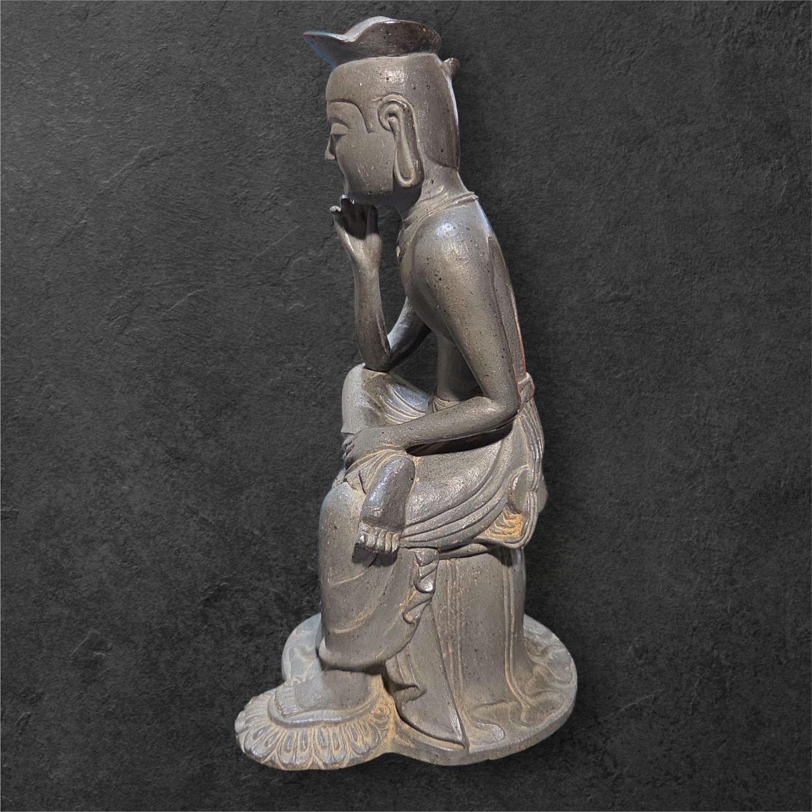 仏教美術 国宝仏 弥勒菩薩半跏思惟像 木卯作 落款あり 陶器製 仏具 古