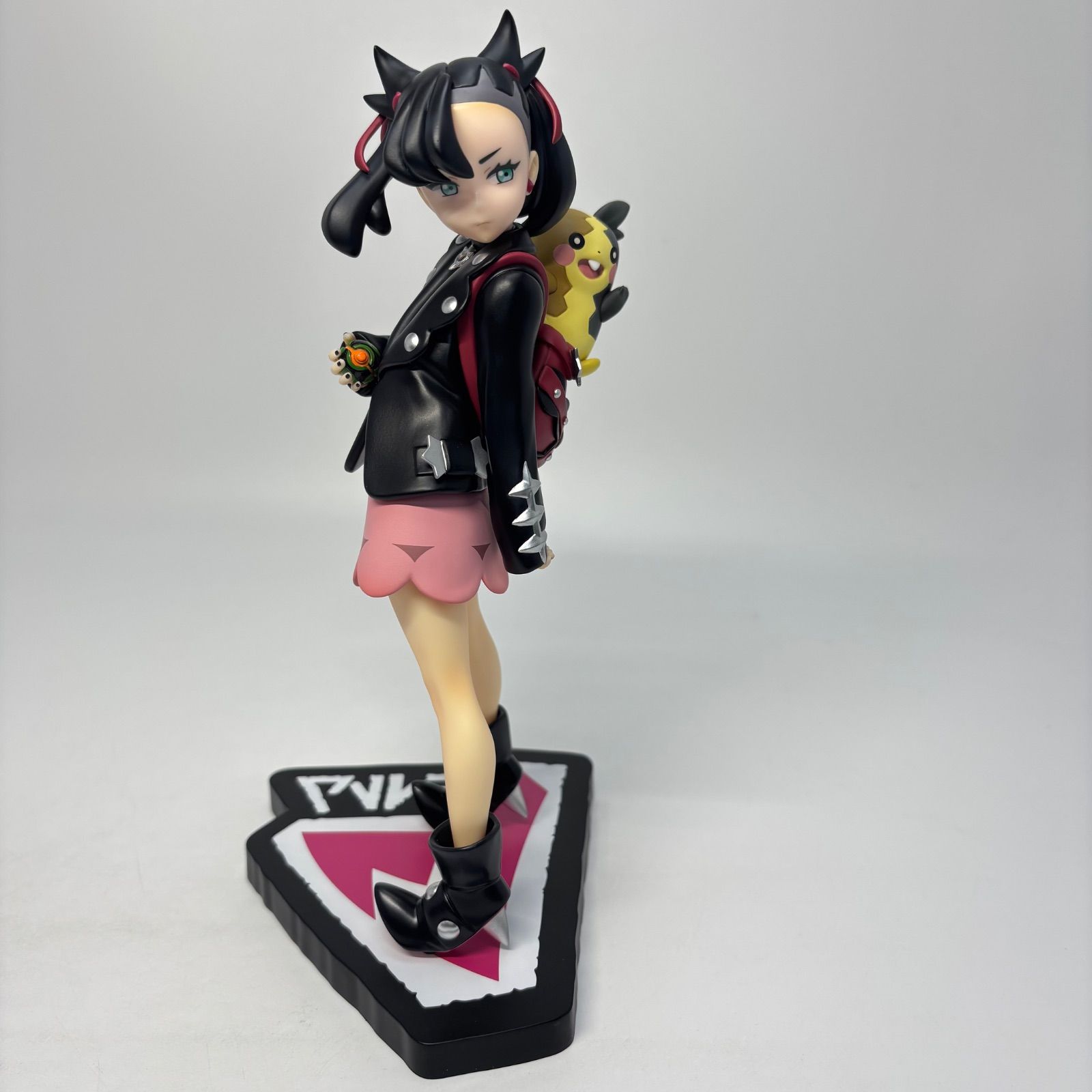 美品】 マリィ&モルペコ ポケモンセンターオリジナル フィギュア