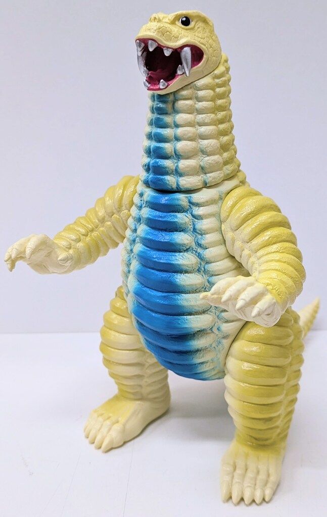 ショップ フューチャーモデルズ 楳図かずお版ウルトラマン レッド