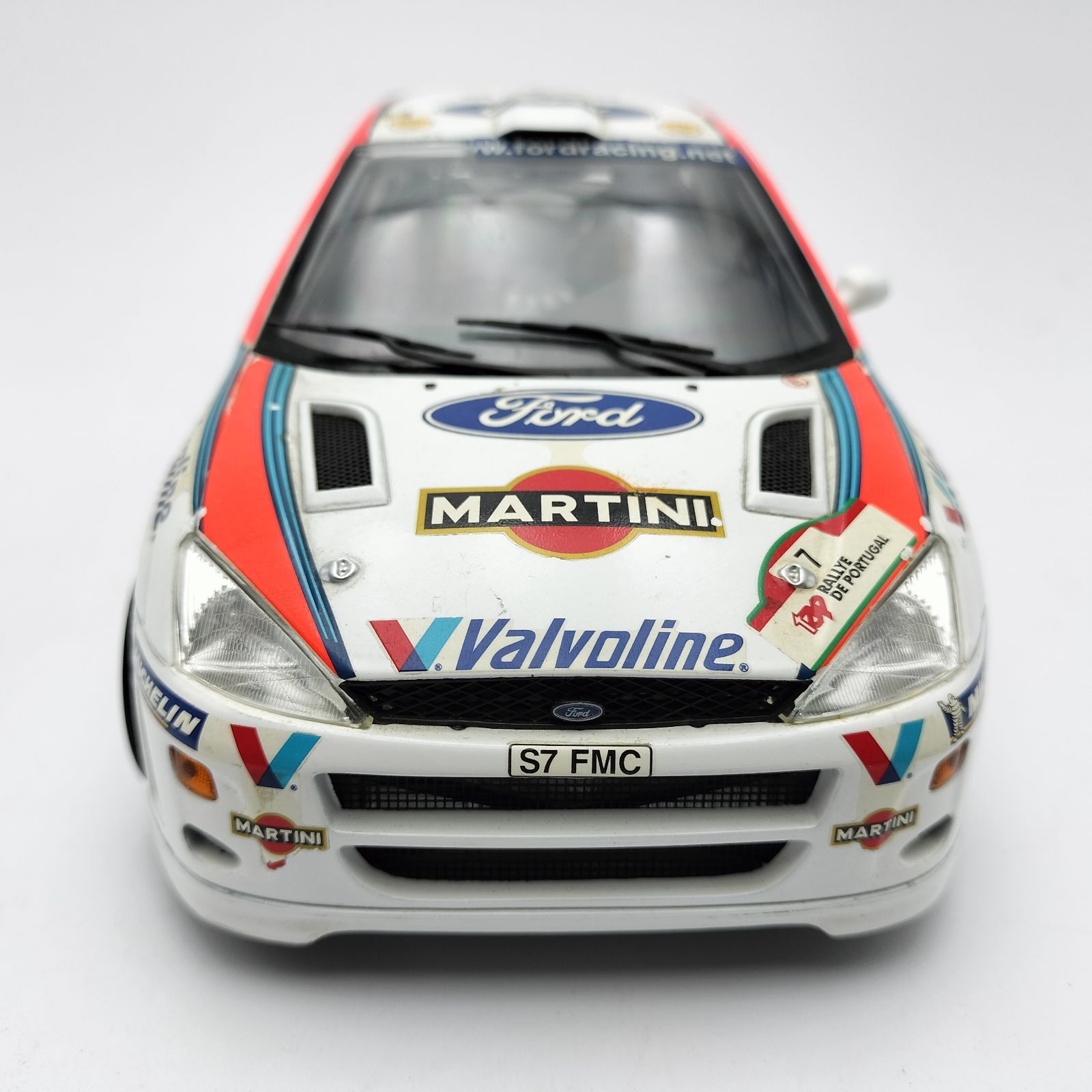 Action】1999 フォード フォーカス WRC マルティーニ 1/18 ポルトガル