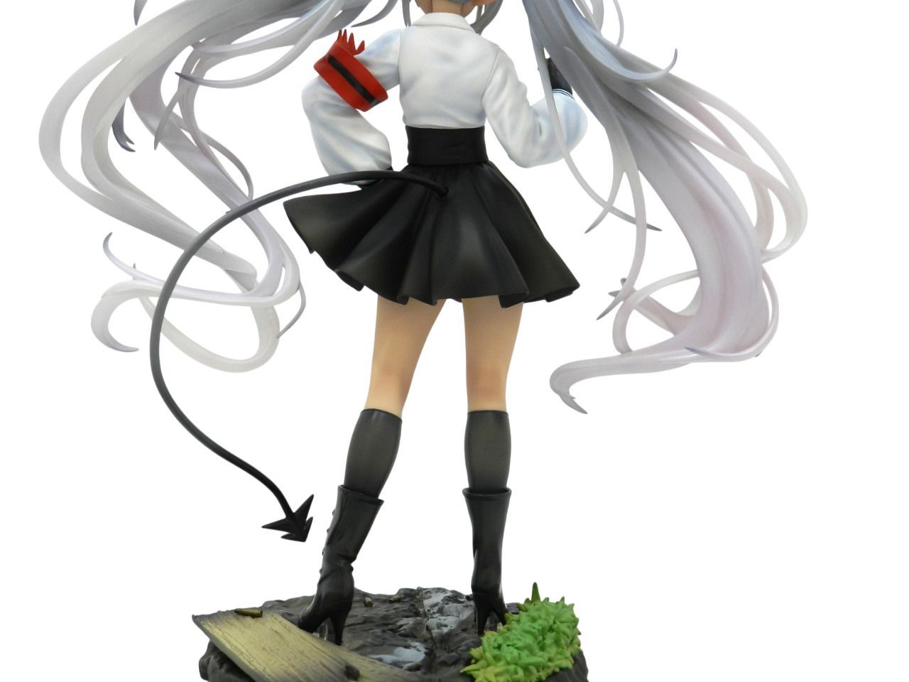 銀鏡イオリ ブルーアーカイブ -Blue Archive- 1/7スケールフィギュア