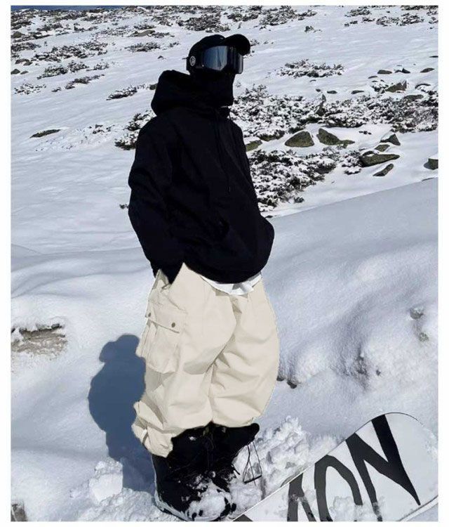 オンヨネ サロモンワッペン付き スキーウェア 上下セット SSサイズ