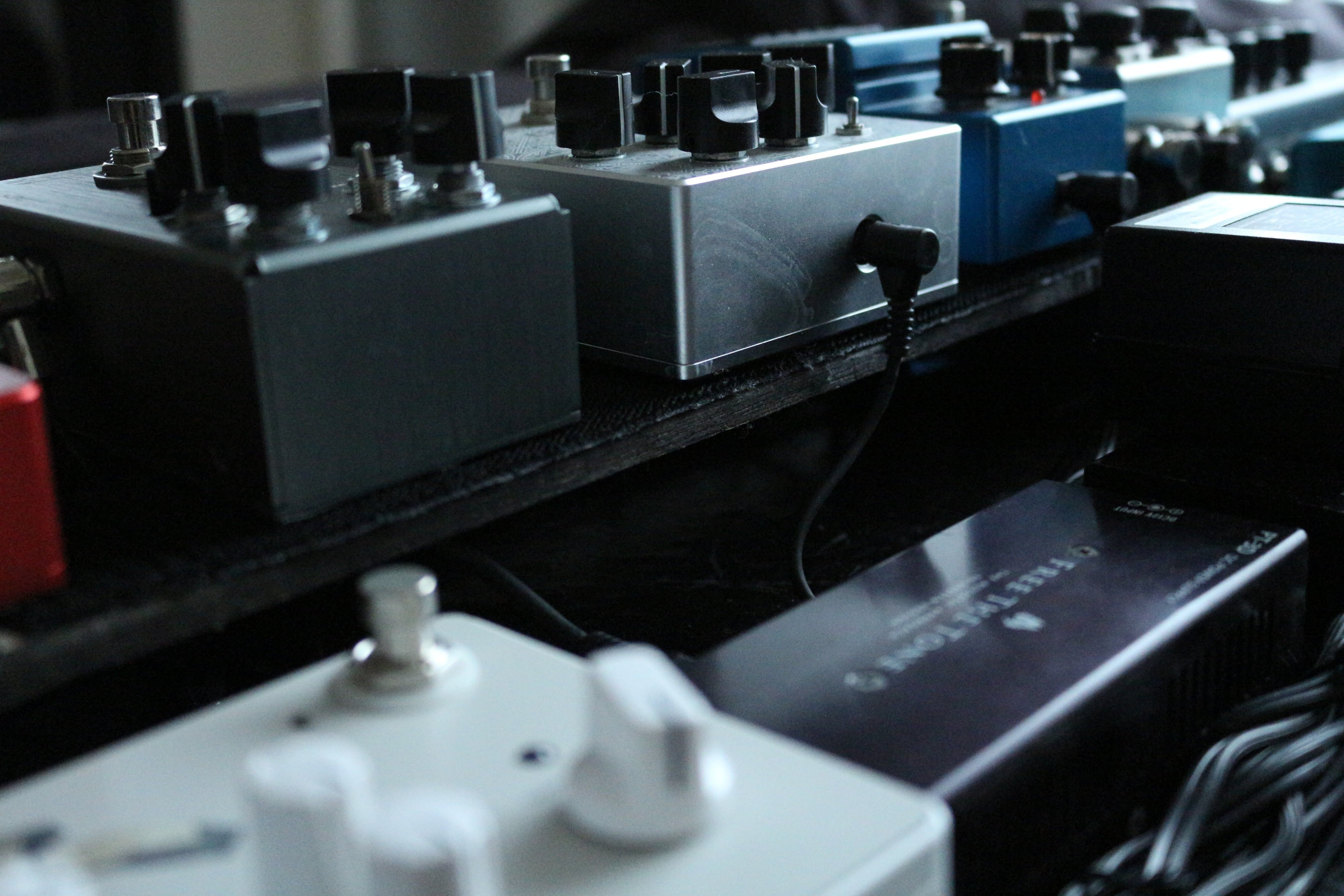 機材オタクのアマチュアギタリストによるクソデカエフェクターボード