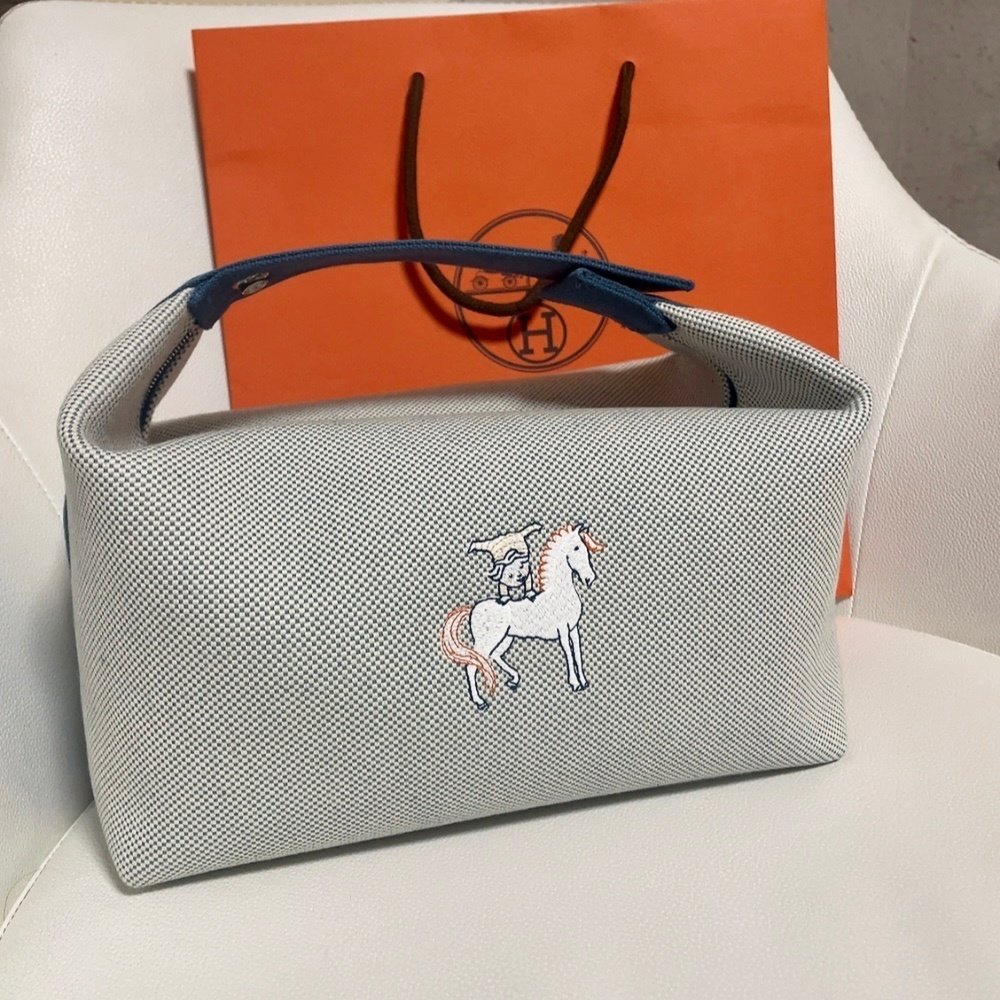 緊急入荷!】エルメスのベビーコレクション ポーチ 《ブリッド・ア