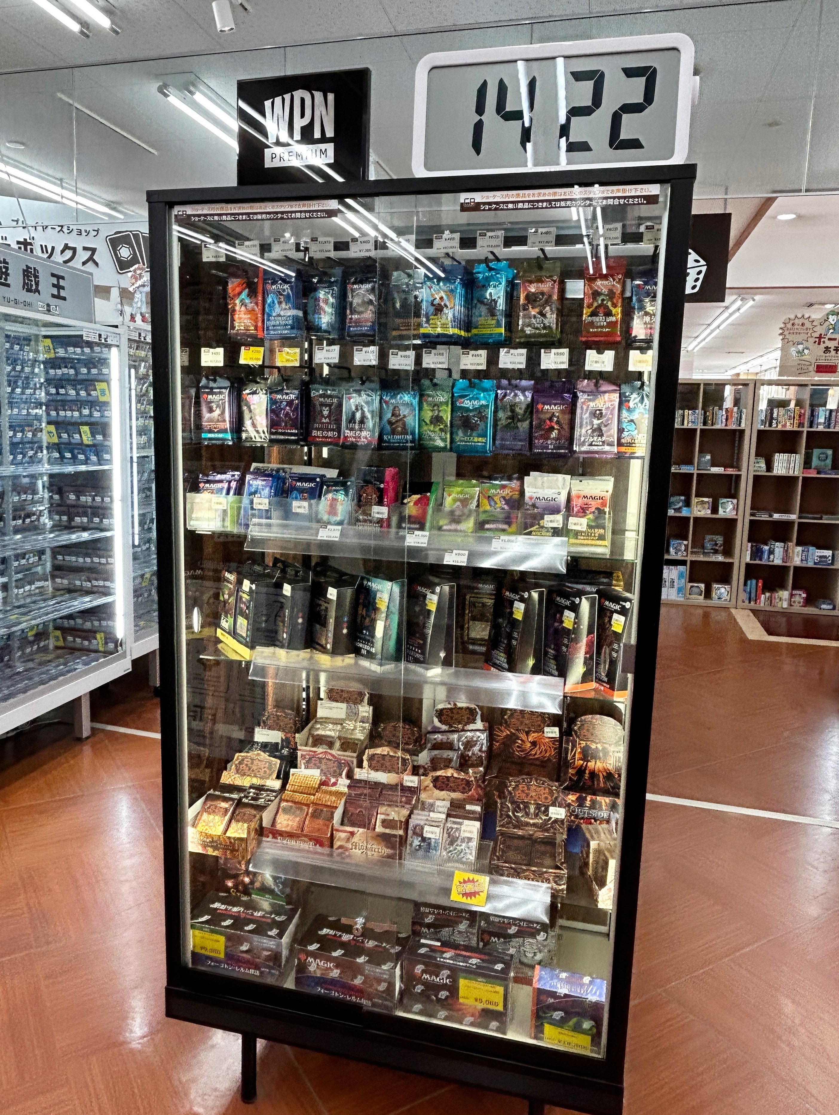 独自イベントや楽しめる環境作りでトレカを盛り上げる！｜社員