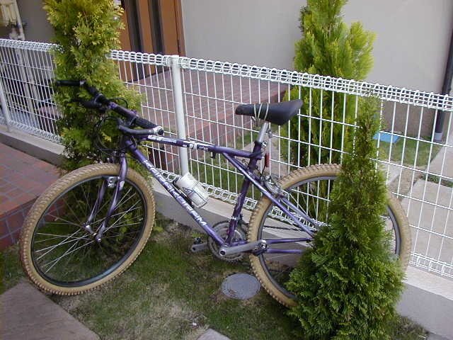 バイク リターンズ アラヤ マディフォックス(Mady FOX) 1993年