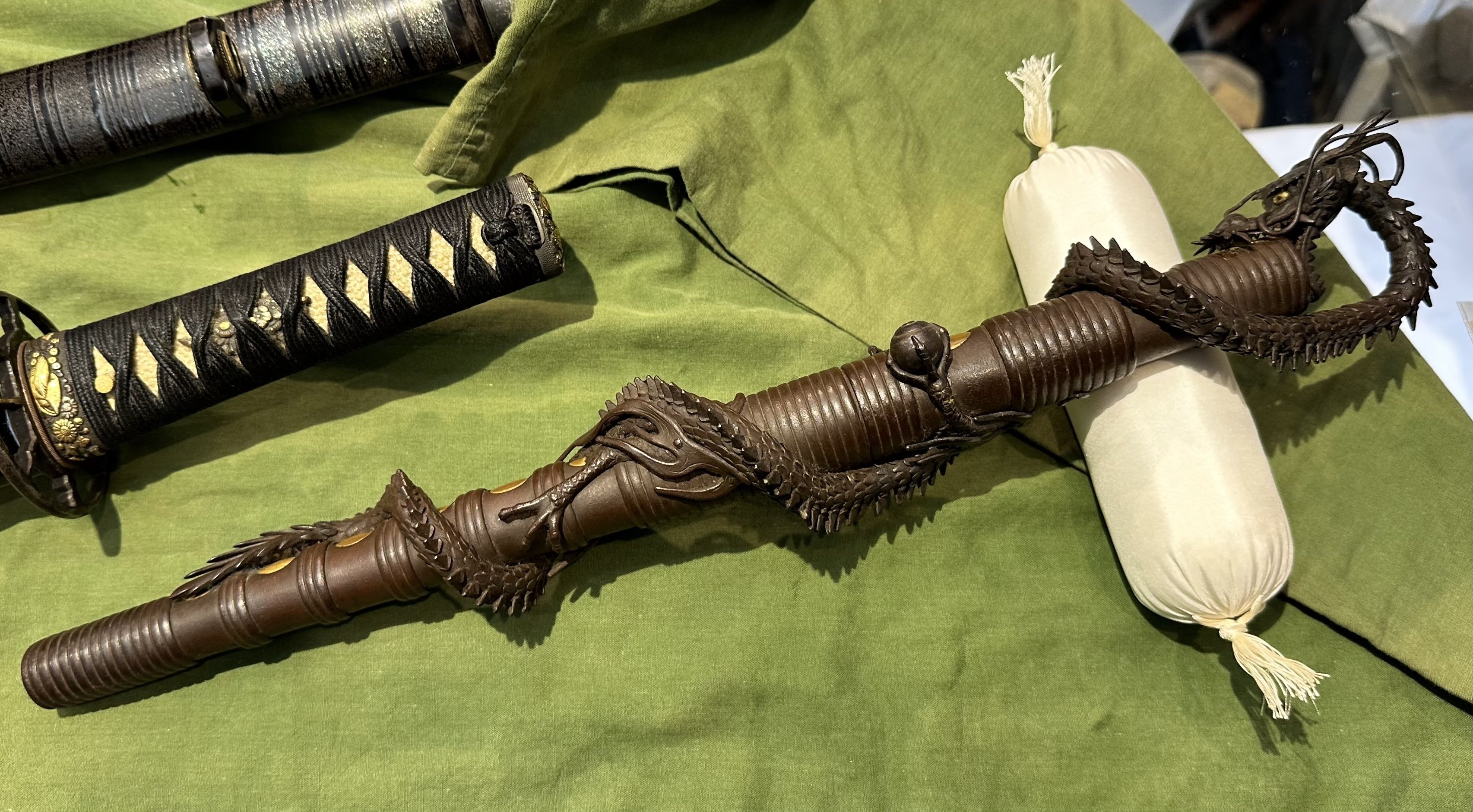 自在置物の龍拵①｜刀箱師の日本刀ブログ 中村圭佑