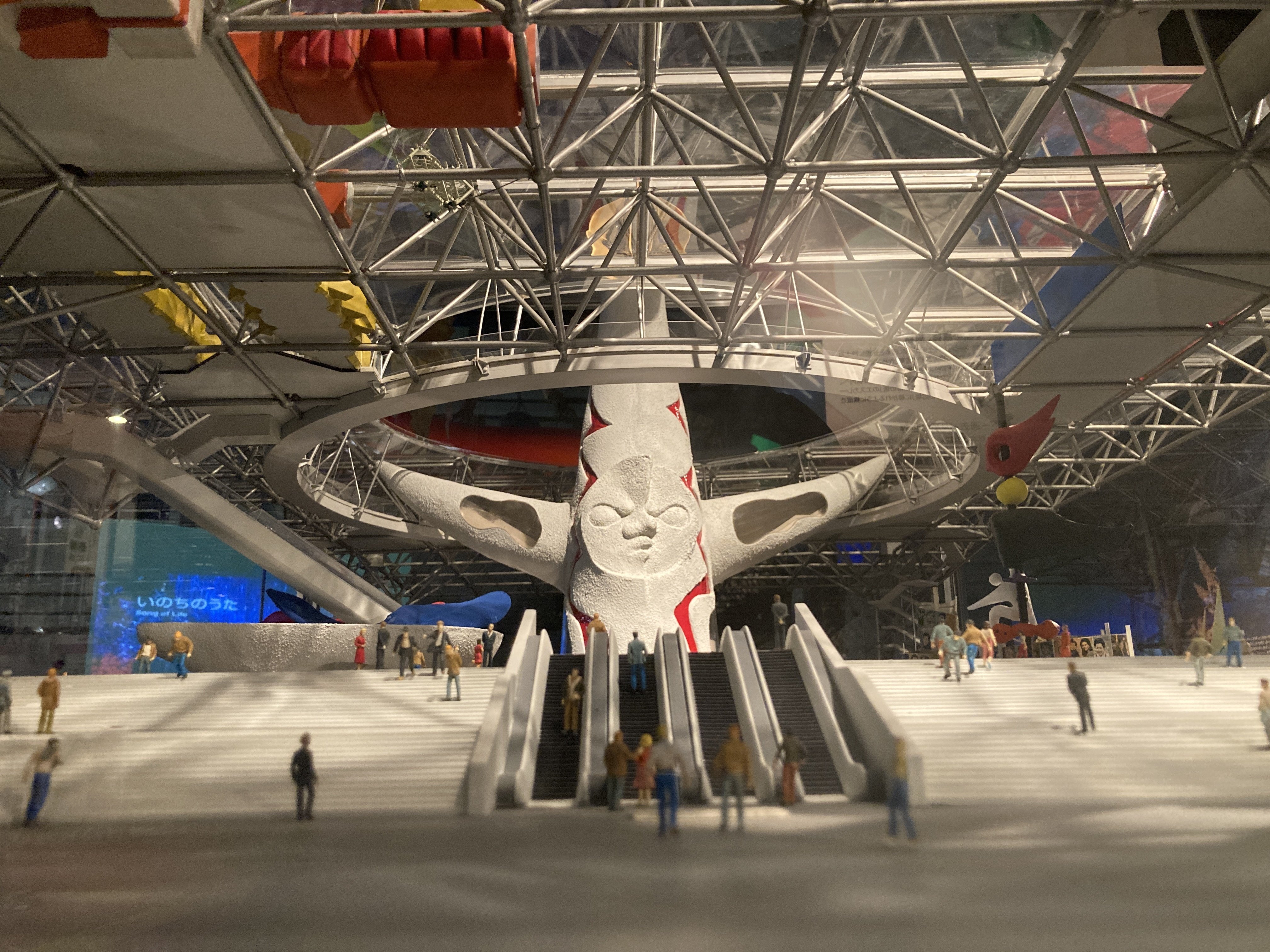 未来の国宝〈太陽の塔〉内部見学 作者は岡本太郎 EXPO'70→EXPO2025｜a.n