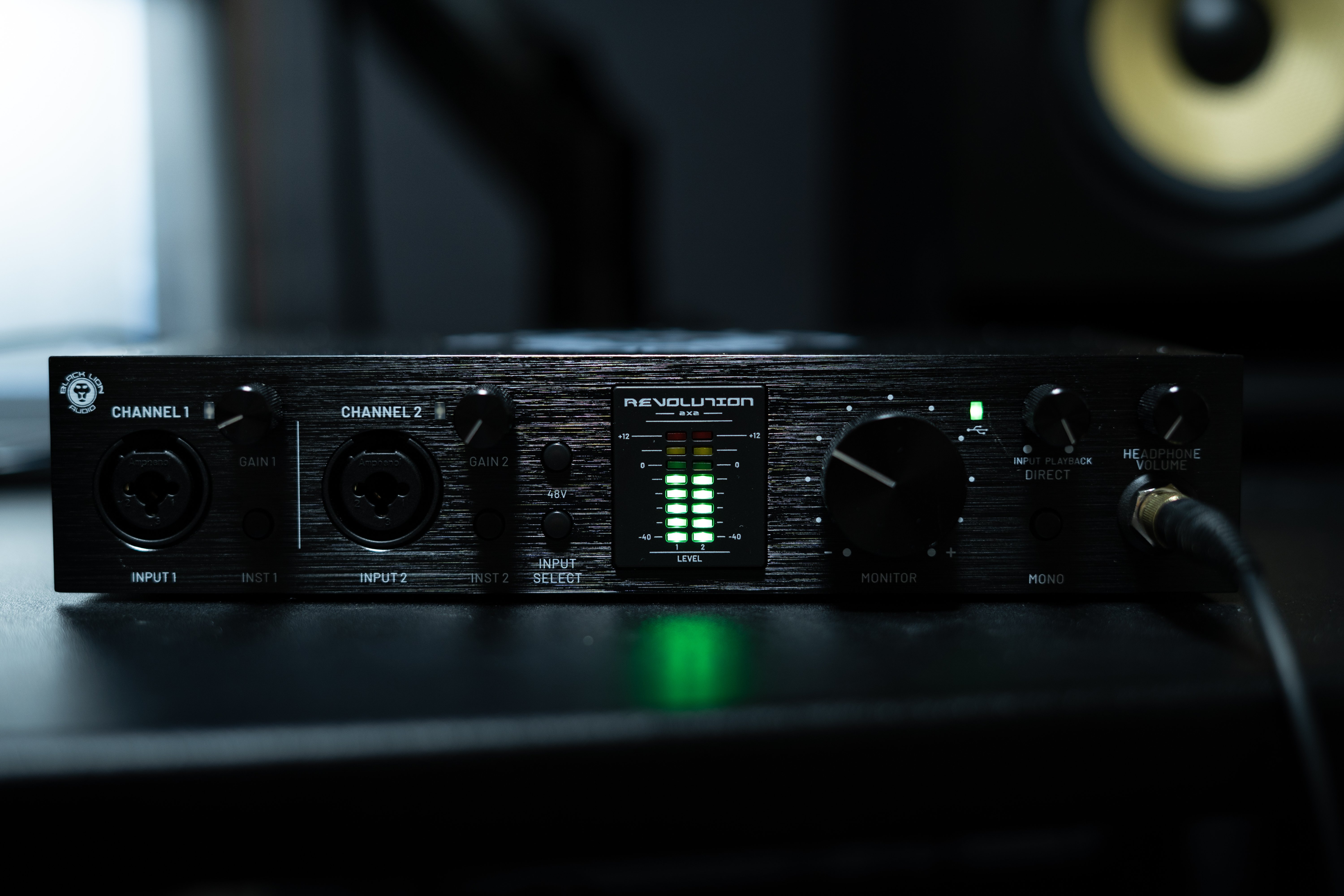 機材の話：Black Lion Audio Revolution2x2｜Lateral Lab.