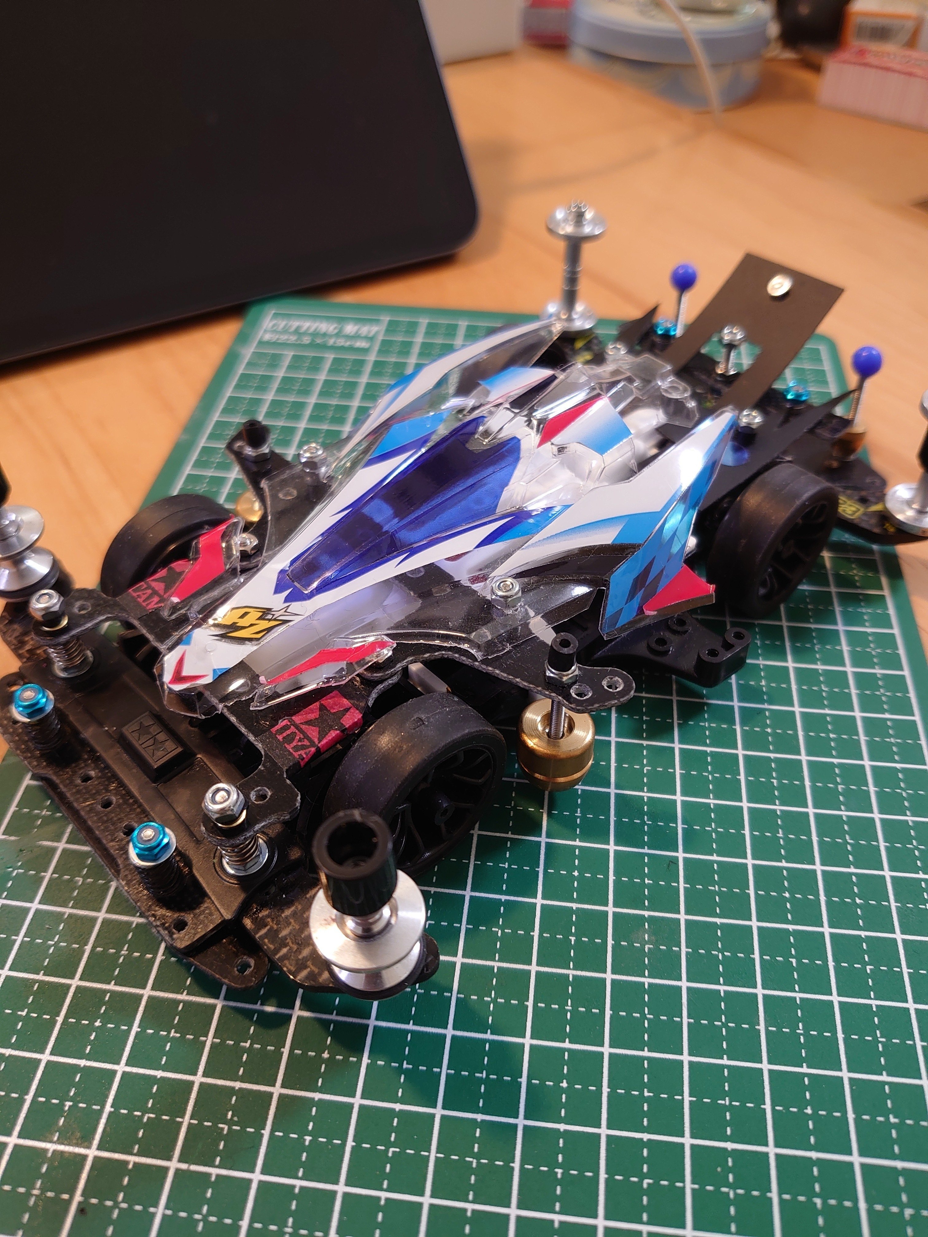 30年ぶりのミニ四駆｜はにゃん＠NICO-OZ