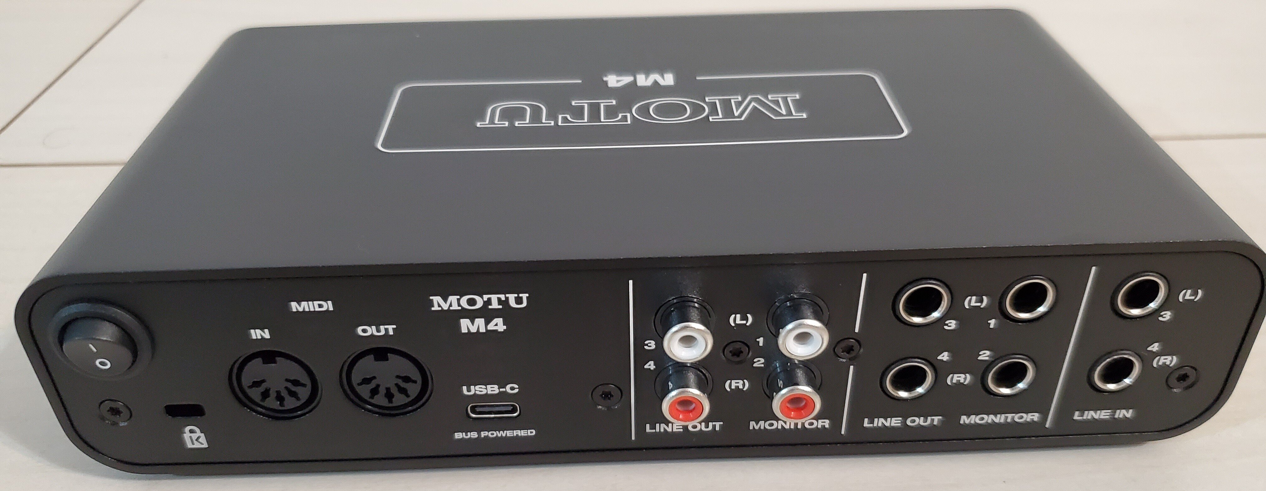 衝動的に新しいオーディオインターフェースを買ってしまいました【MOTU