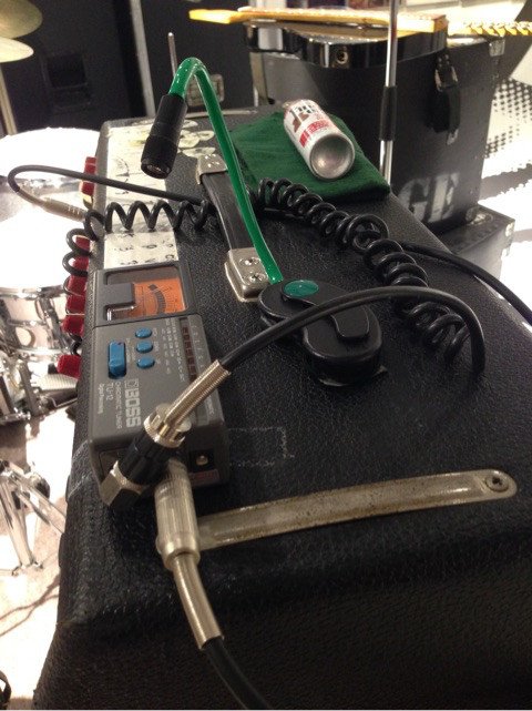 アベフトシ（THEE MICHELLE GUN ELEPHANT)の機材｜plutoculture