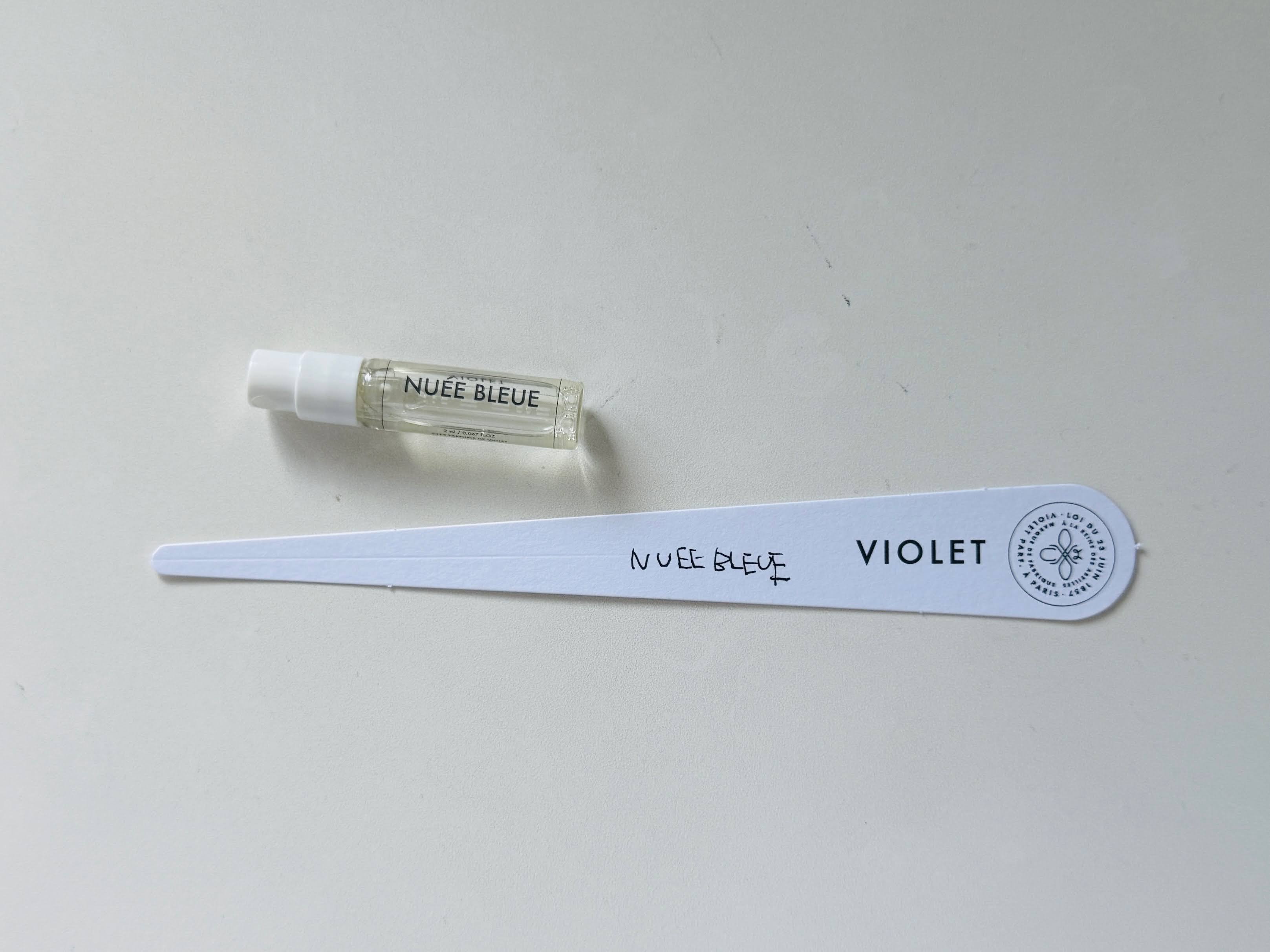 Maison Violet | Nuee bleue。パウダリーの静寂を破り、予想外の