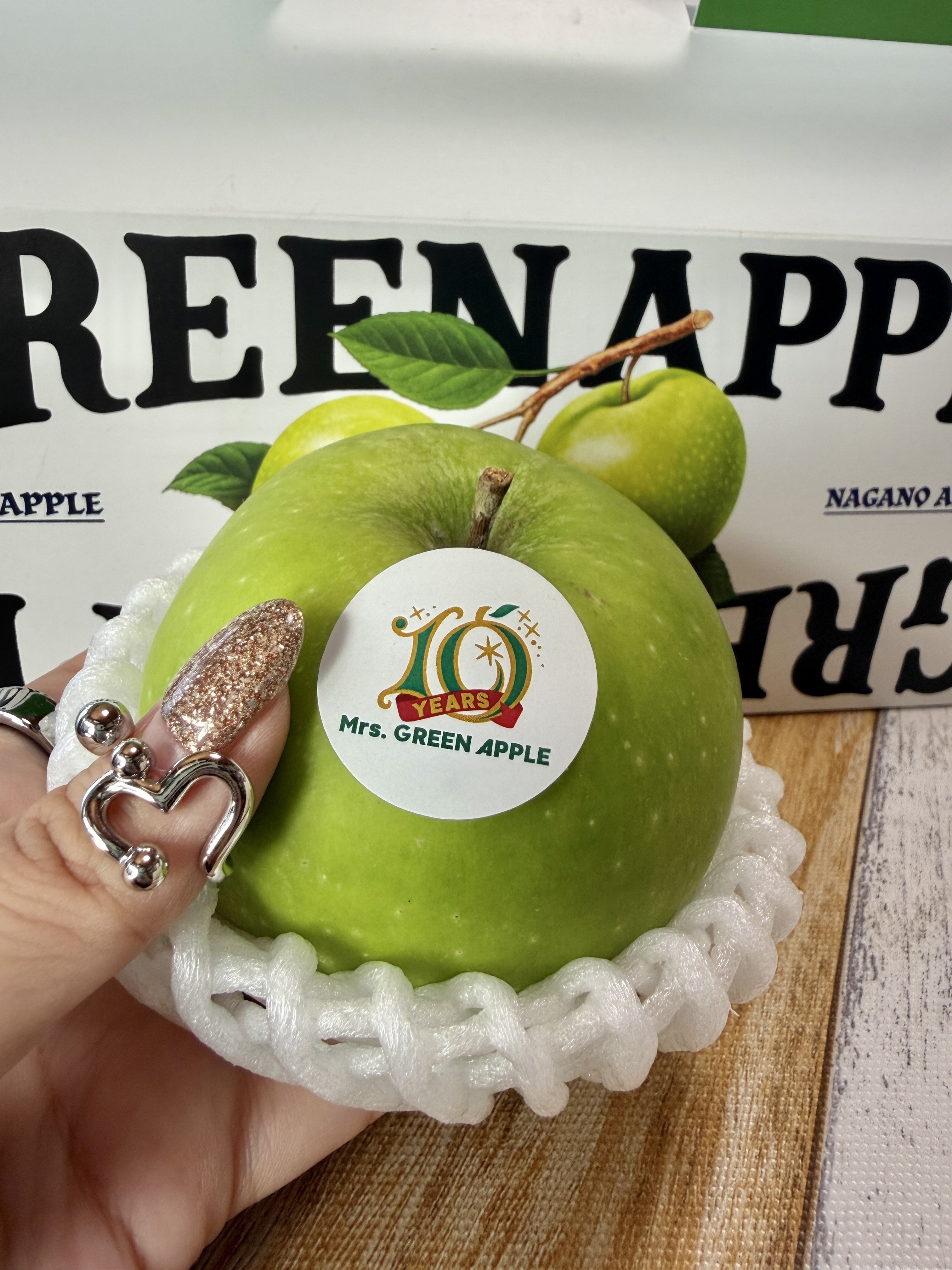 銀座で🍏(青リンゴ)と🍎(iPhone)を回収した話｜徒然なるままに猫