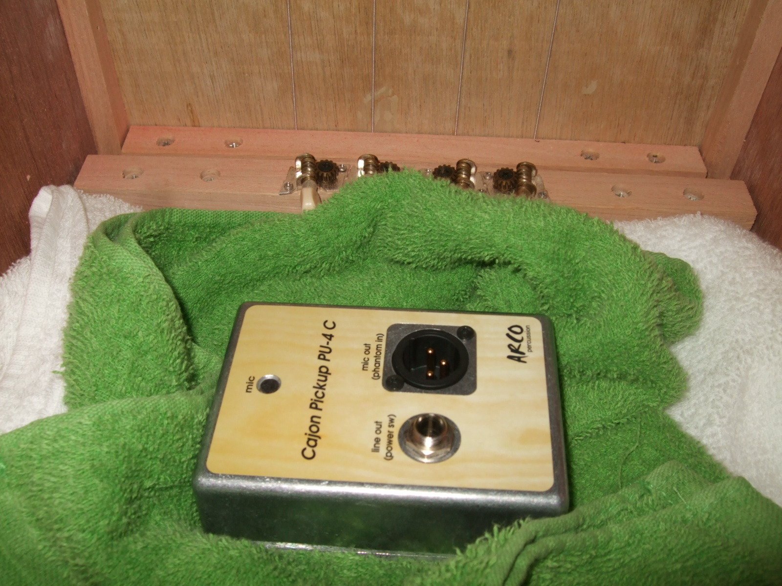 ARCO カホン・ピックアップ（PU-4C）｜モメドラム