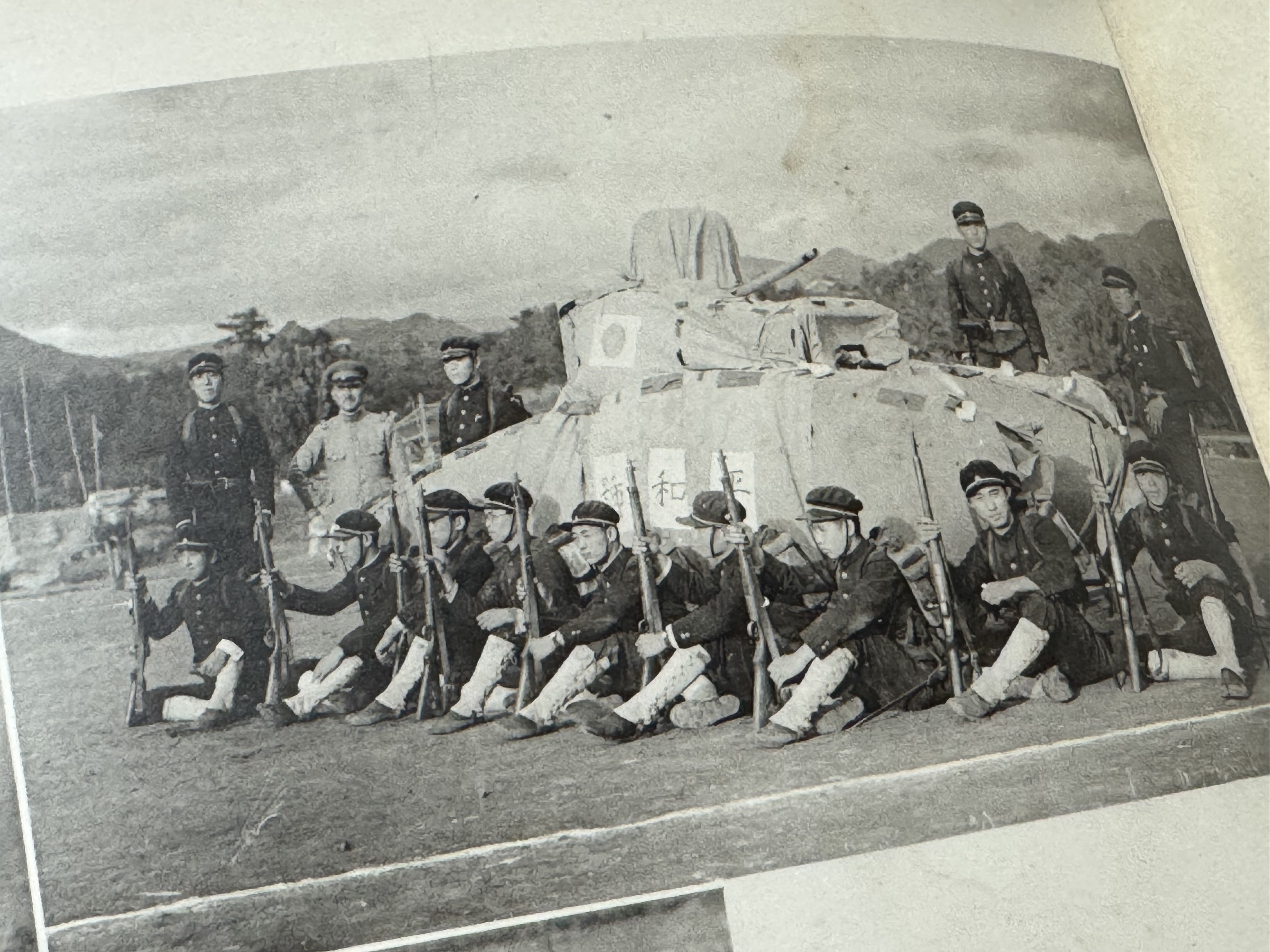 1934（昭和9）年3月卒業生の長野県小県蚕業学校卒業記念写真より、学生