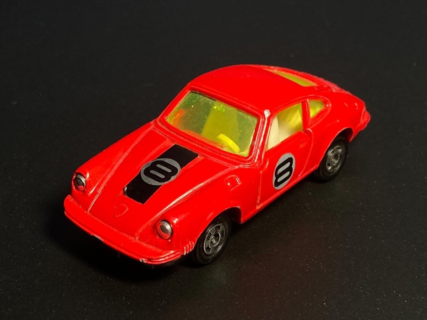 昭和トミカの名車】ポルシェ911S──“外車”に憧れたあの頃の記憶