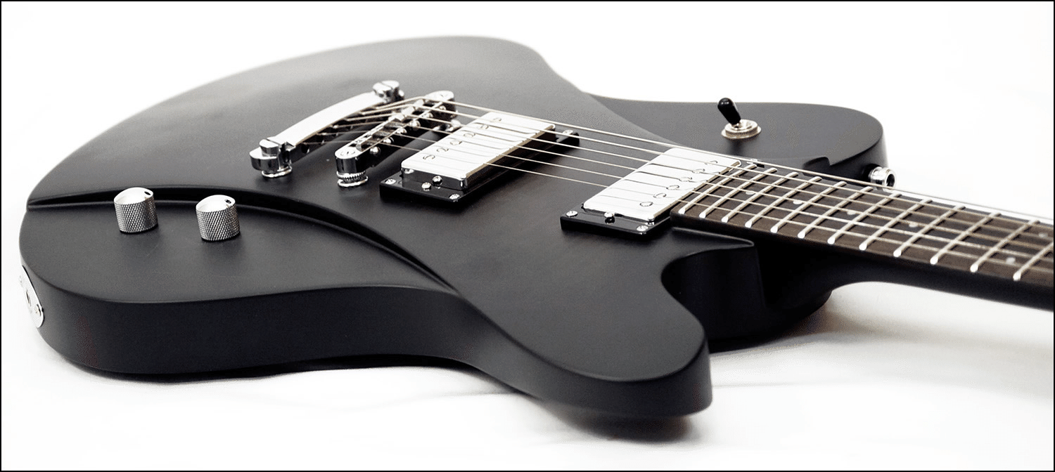 インパクト抜群の曲線美を誇る「Framus D-Series Idolmaker」を特別