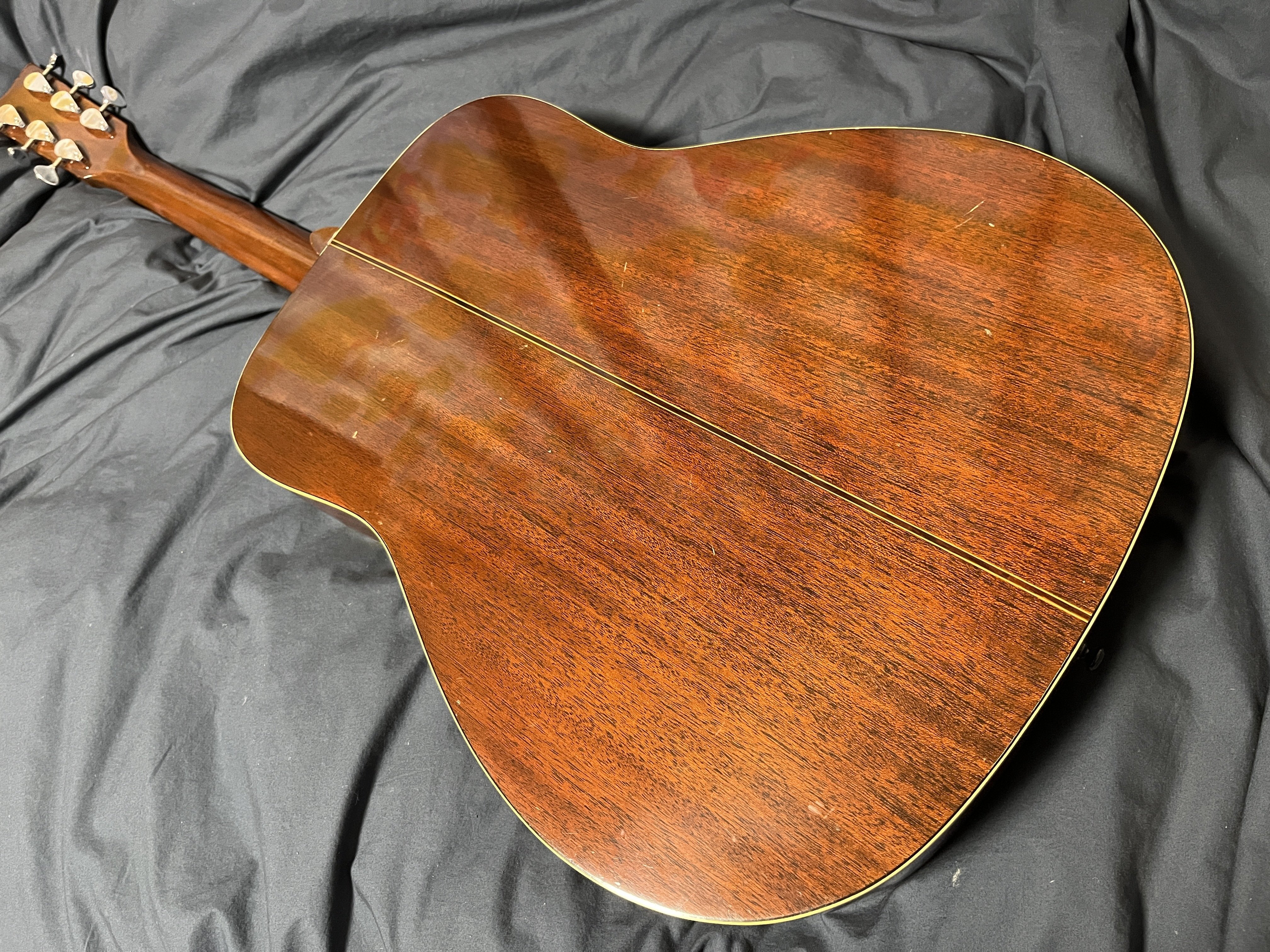 ヤマハFG-220（FG-180だけが赤ラベルじゃない）｜鋪田博紀@音楽