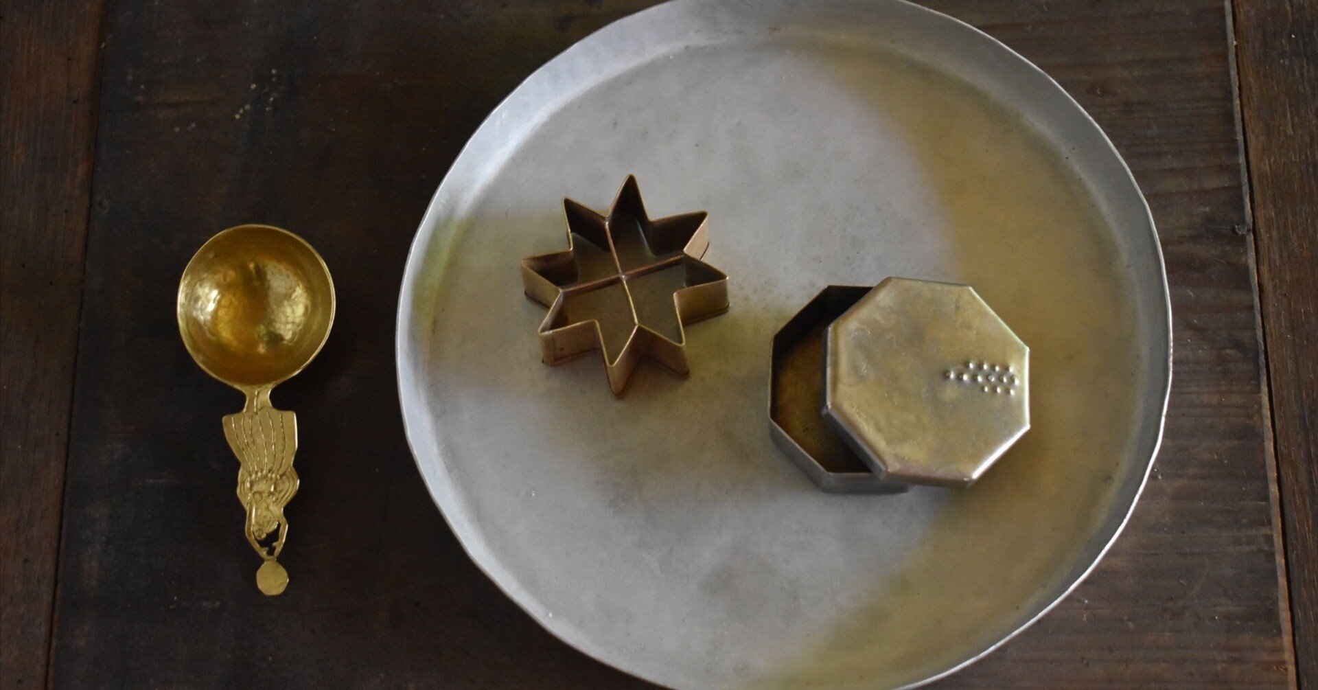 11月11日-11月24日 | 川地あや香 金工展｜恵文社 | 本にまつわる